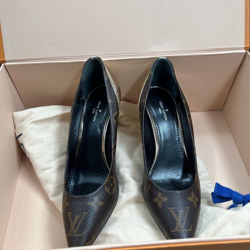 Louis Vuitton Louis Vuitton Classic Pointed Toe Heels Size US 7 / IT 37 - 2 Thumbnail