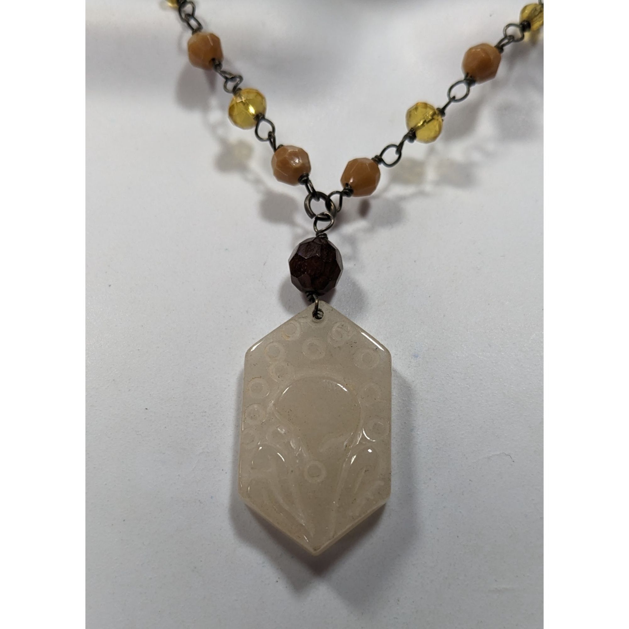 Other Vintage Carved Quartz Pendant Necklace With Beaded Chain Size ONE SIZE - 8 Thumbnail