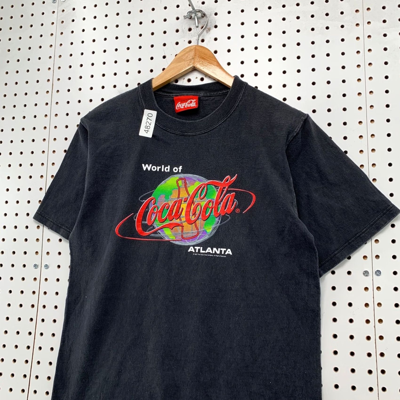 Vintage Vintage Coca-Cola T Shirt Mens M 90s World Of Atlanta 1997 Black Cotton Crew Neck Short Sleeve Size US M / EU 48-50 / 2 - 6 Thumbnail