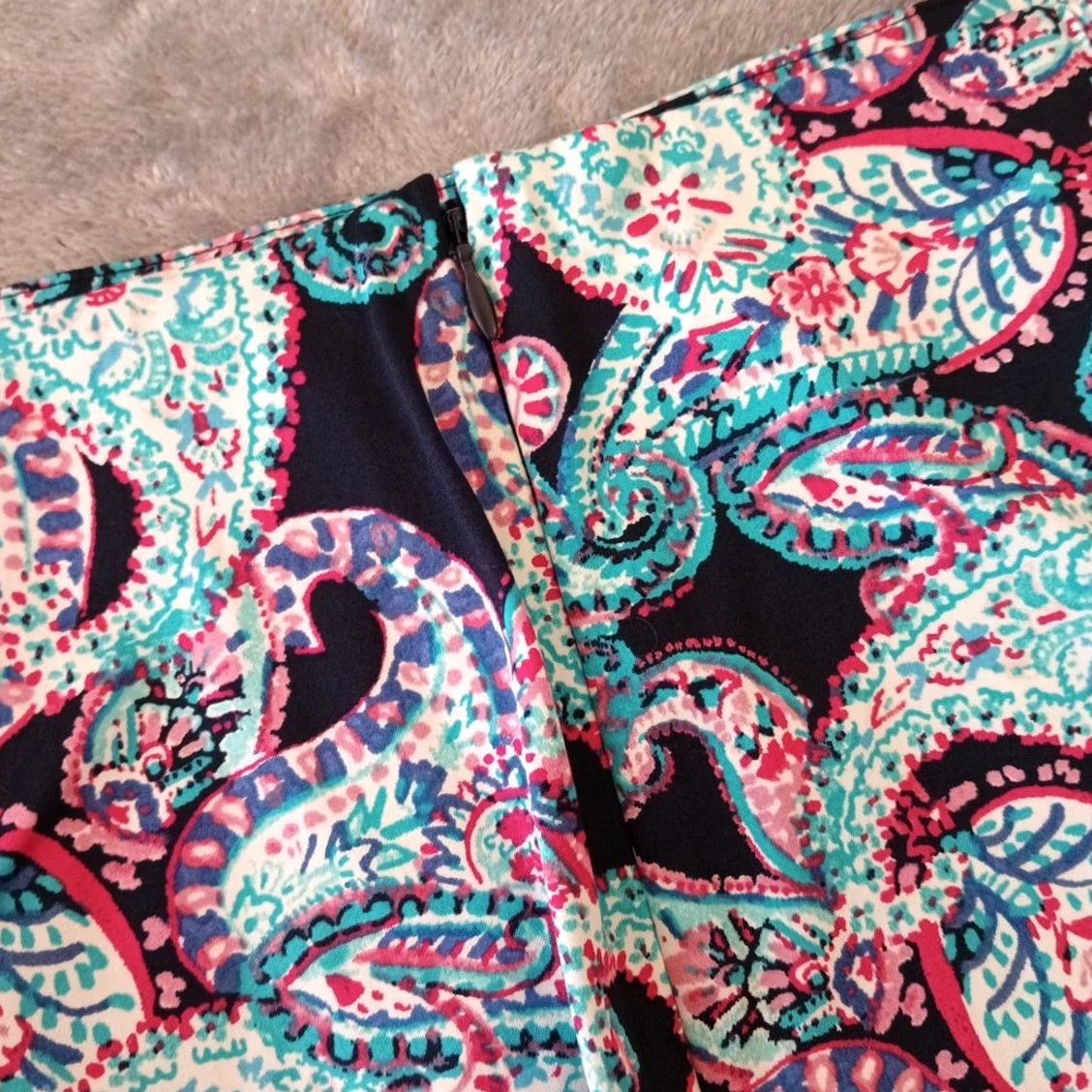 Talbots Talbots Skirt Women Plus 18W Knee Length Paisley Blue Pink Slit Elastic Waist Pencil Size 40" / US 18 - 5 Thumbnail
