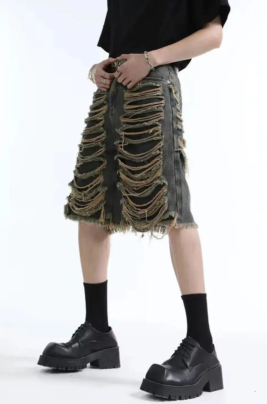 Japanese Brand Design Frayed Torn Hole Washed Y2K Shorts Jorts Denim Size US 32 / EU 48 - 5 Thumbnail