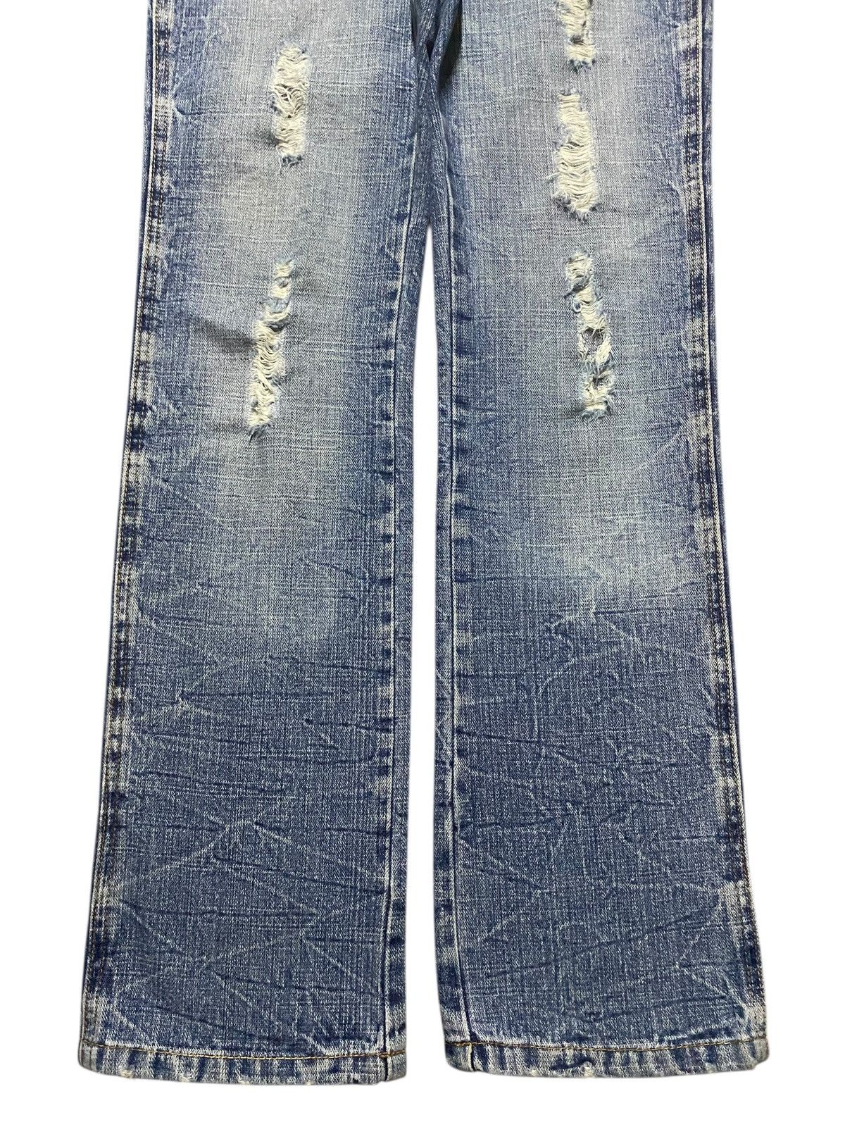 Japanese Brand Vintage Japanese Brand M2368 Nice Distressed Loose Jeans Size US 29 - 5 Thumbnail