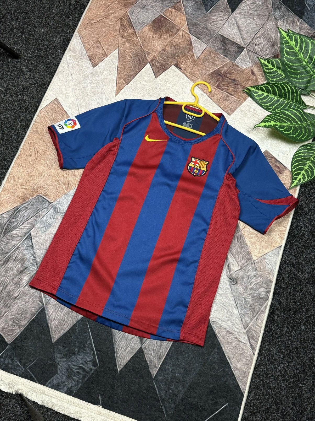 Nike × Vintage Nike Barcelona 2004- 05 Home Shirt Y2K Drill size XS Size US XS / EU 42 / 0 - 1 Thumbnail