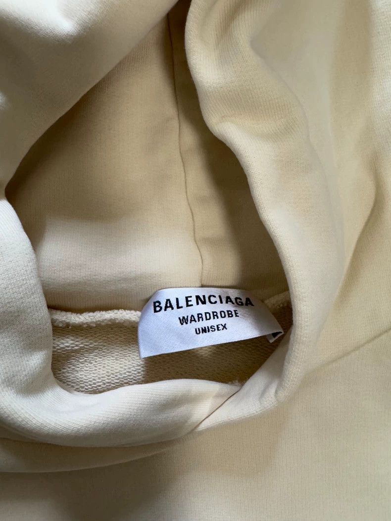 Balenciaga Off-white coke embroidered sweater