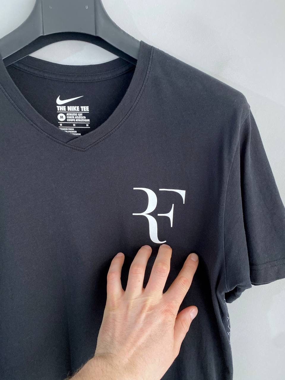 Nike Nike RF Roger Federer V-Neck Cotton Tennis T-Shirt, Size M Size US M / EU 48-50 / 2 - 4 Thumbnail
