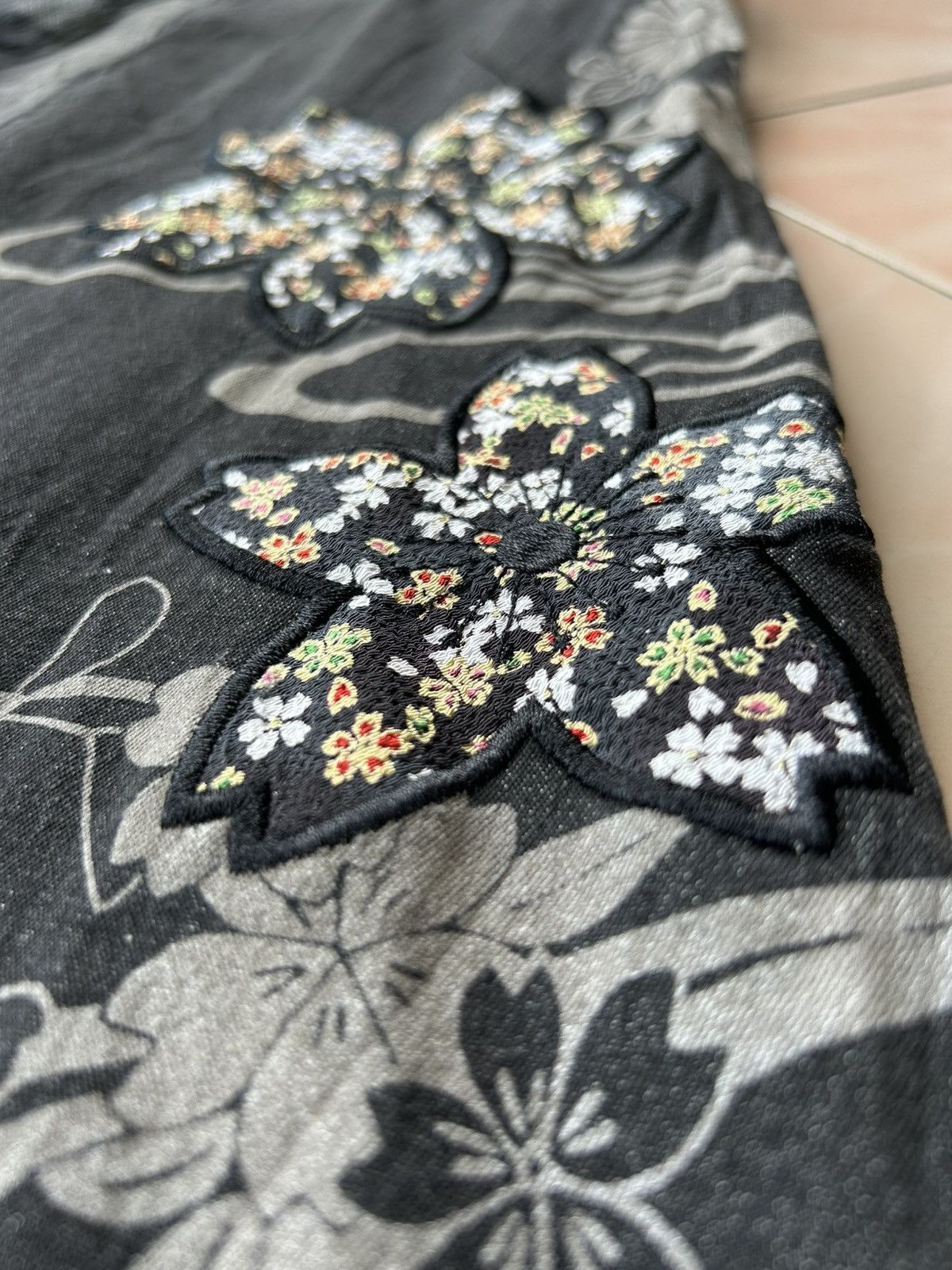 Japanese Brand Karakuri Tamashii Floral Strechable Denim Skirt Size 24" / US 00 / IT 34 - 9 Thumbnail