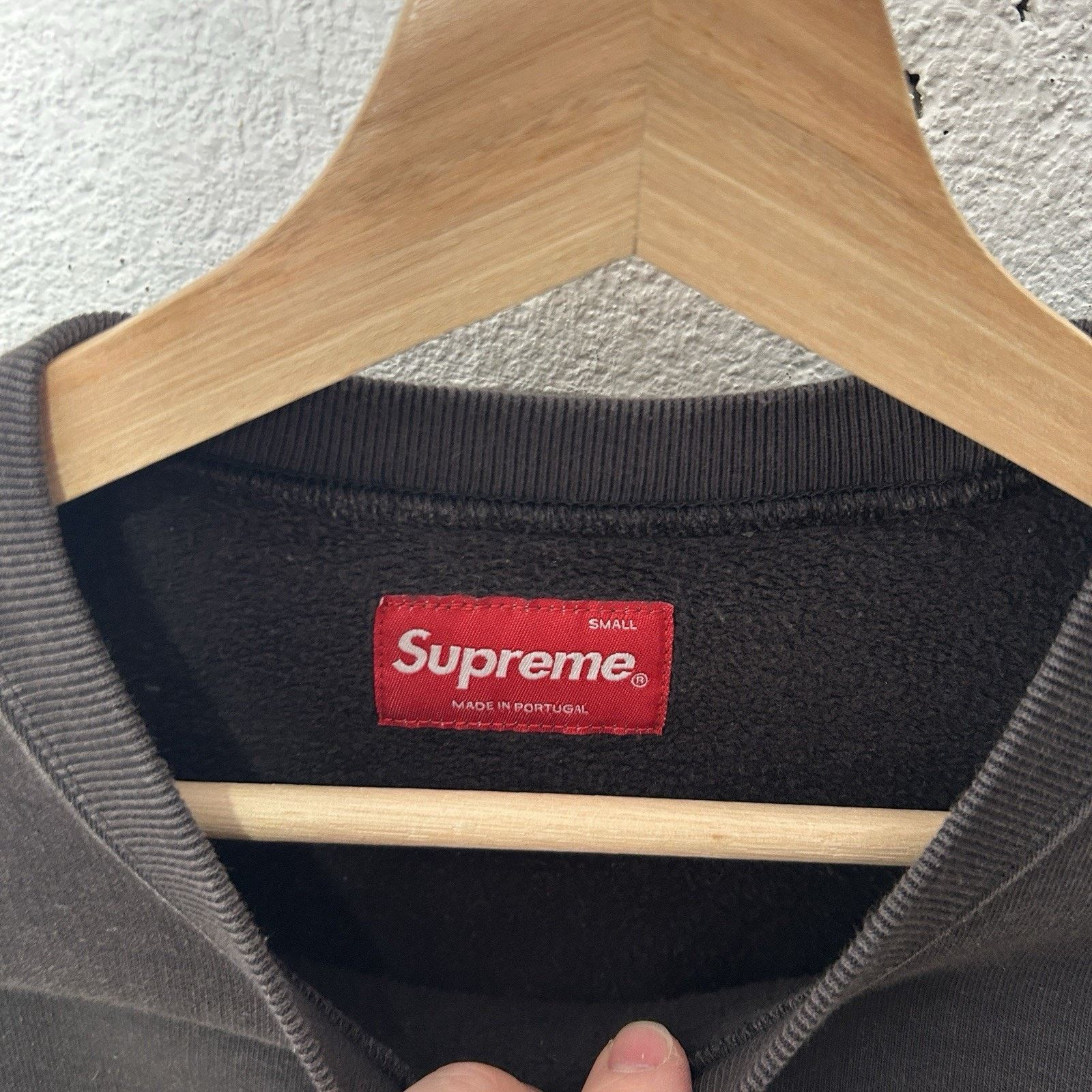 Supreme Supreme Dipped Crewneck Sweatshirt “Black” SS19 Size US S / EU 44-46 / 1 - 10 Thumbnail