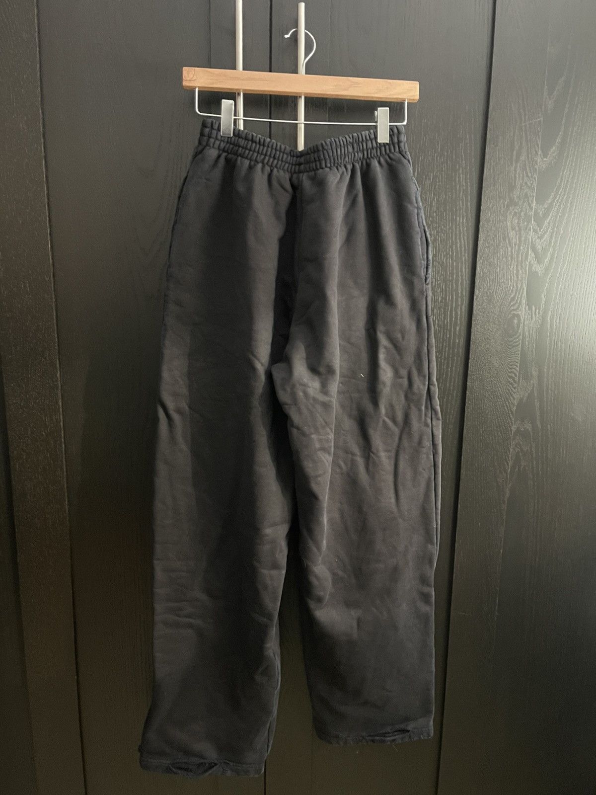Balenciaga Balenciaga Sweatpants Size US 30 / EU 46 - 2 Thumbnail