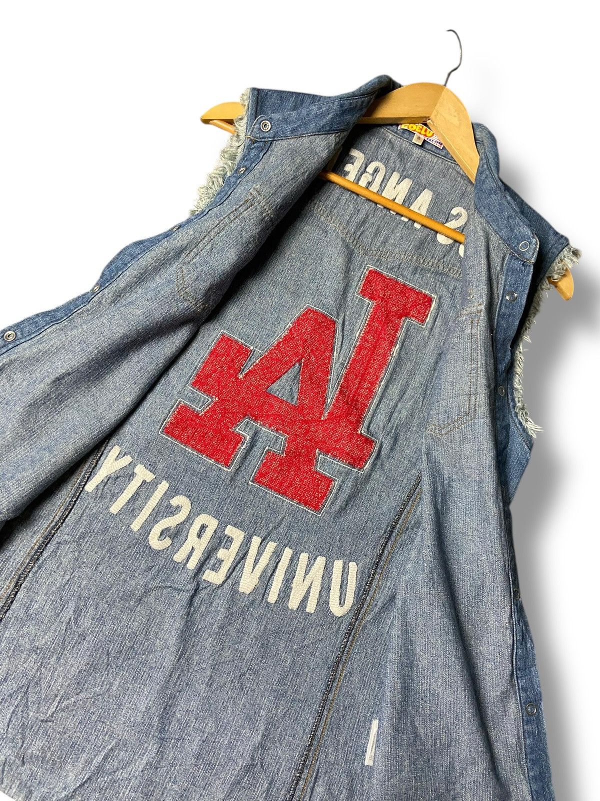 Japanese Brand Coco & Lulu Embroidered Sleeveless Denim Jacket (164) Size S / US 4 / IT 40 - 2 Thumbnail