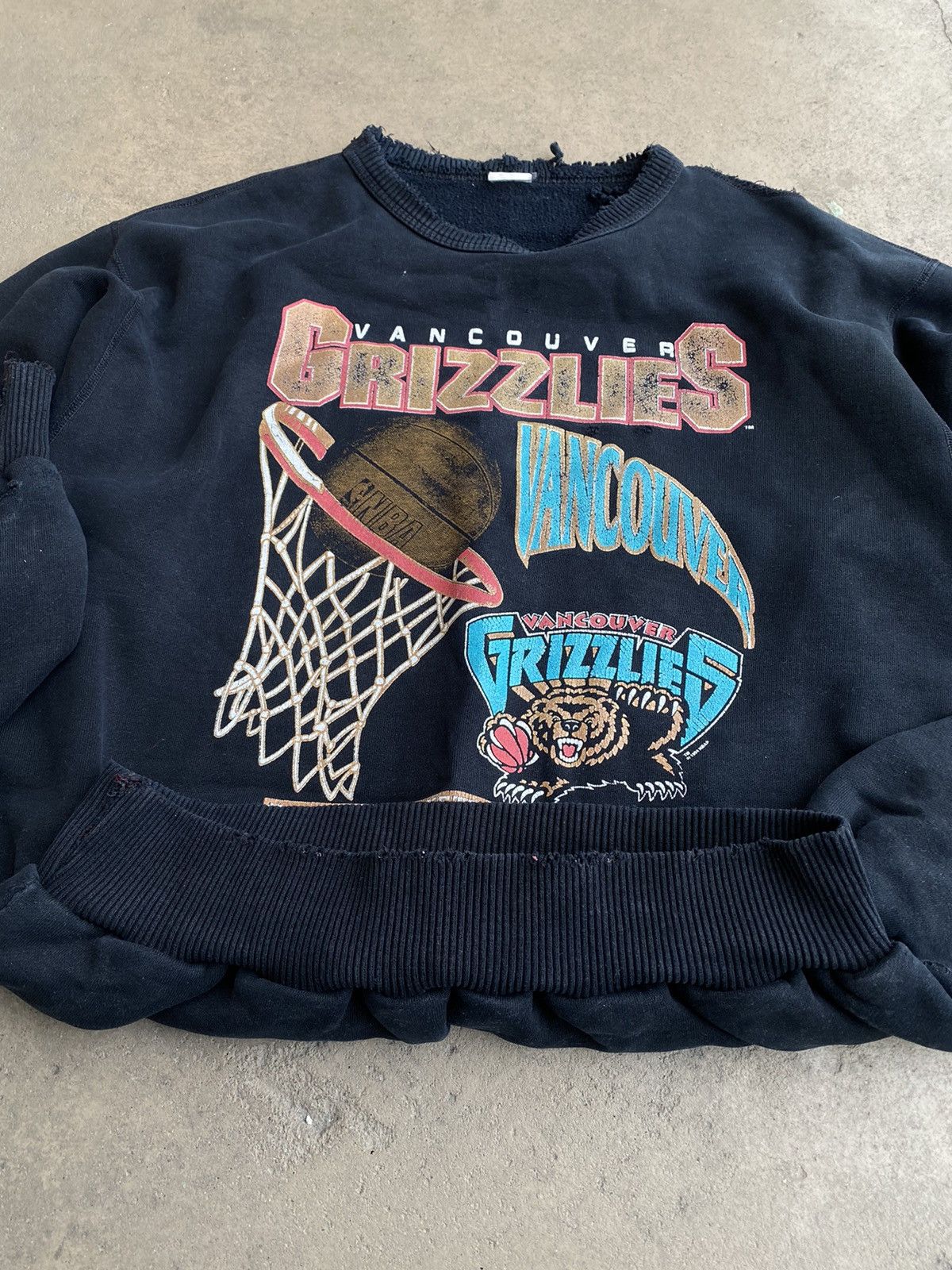 NBA RARE 1994 NBA Grizzlies Vancouver workwear distressed hoodie Size US L / EU 52-54 / 3 - 7 Thumbnail