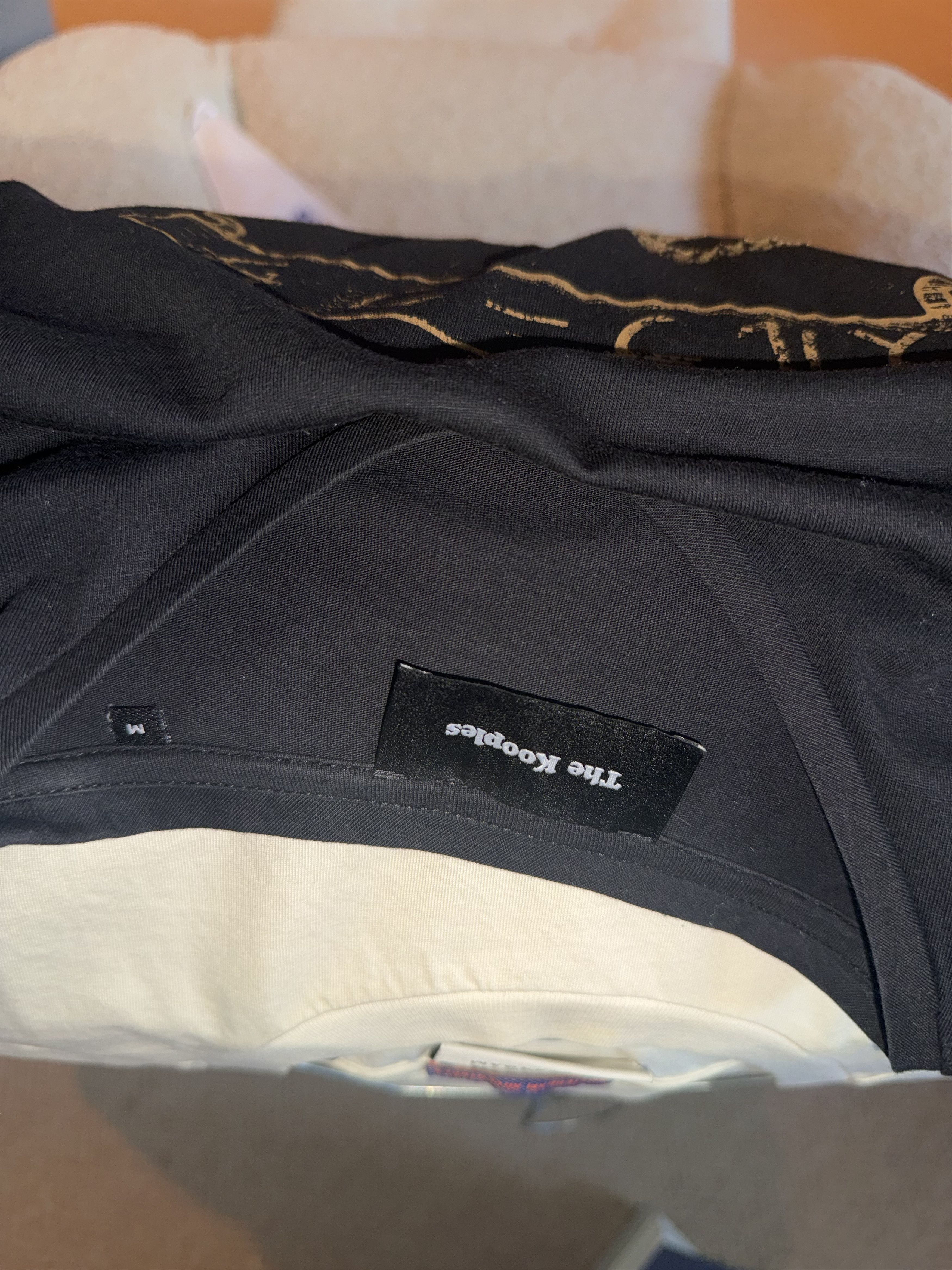 The Kooples Kooples Vintage Black Samurai textured Tshirt Size US M / EU 48-50 / 2 - 3 Thumbnail