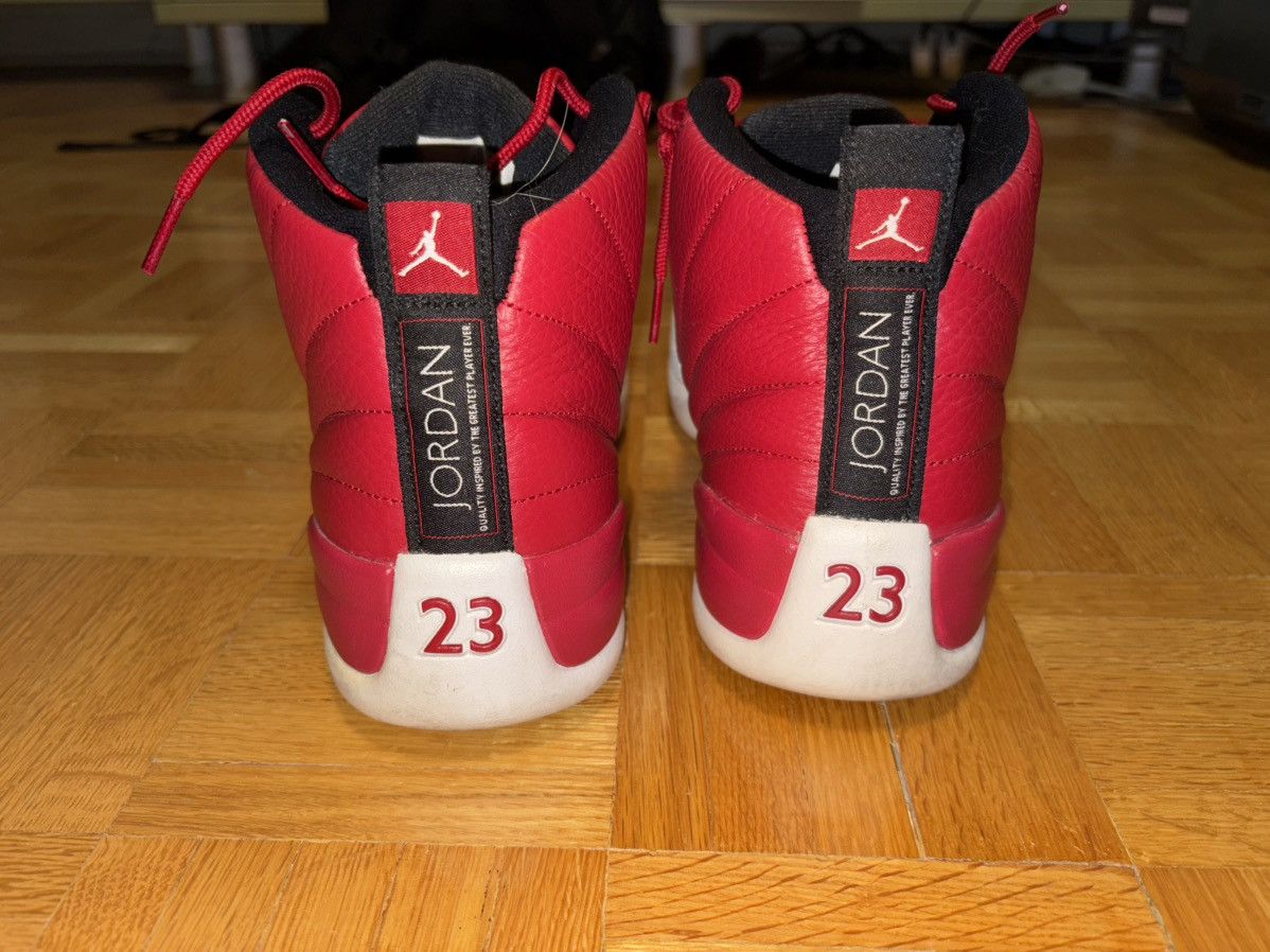Jordan retro 12 gym red