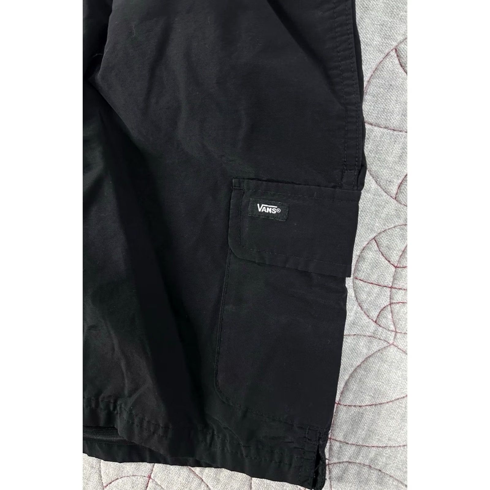 Vans Vans Nylon Cargo Shorts Mens Size Small Black Board Short #077-001 Size US 29 - 3 Thumbnail