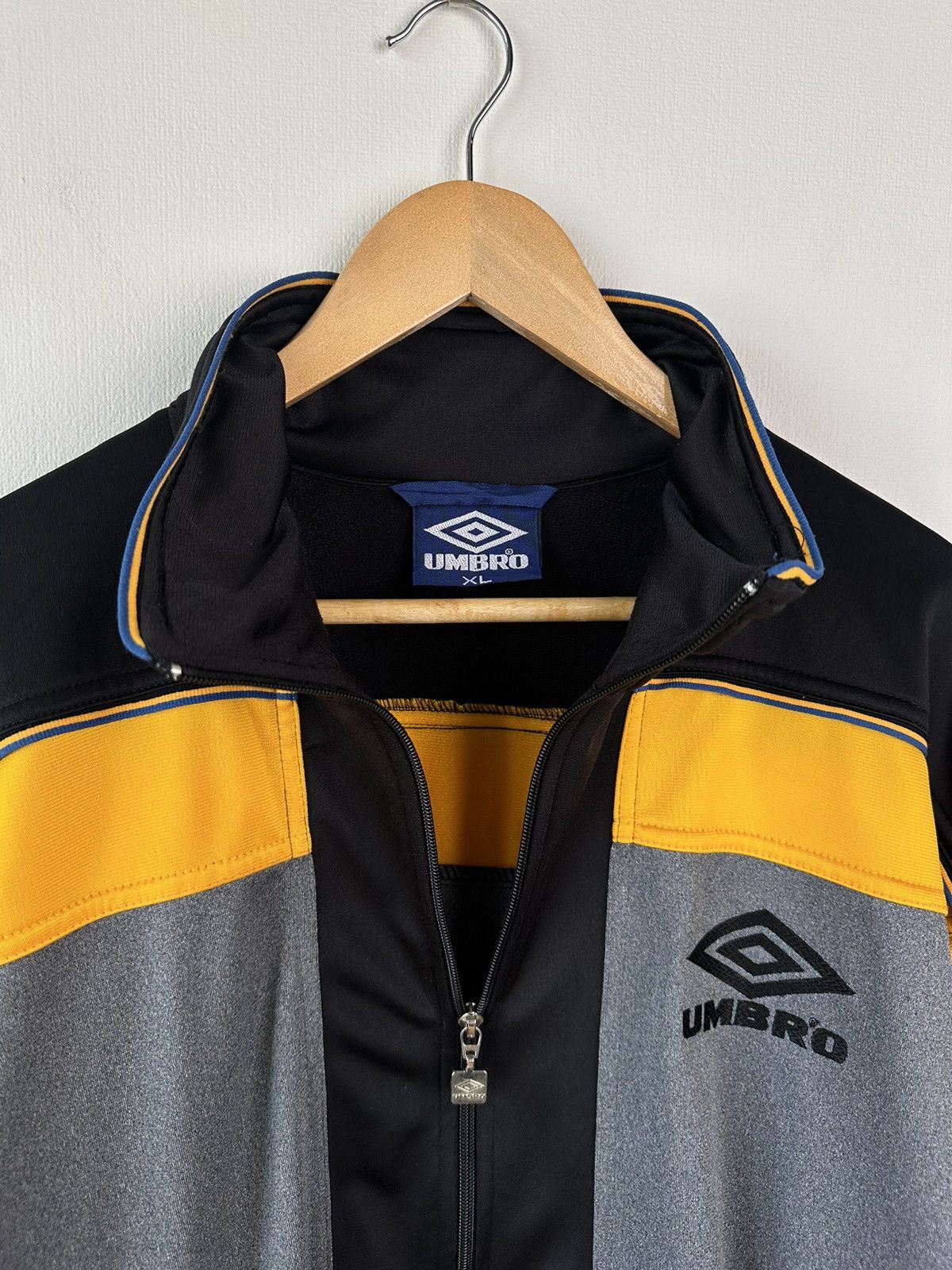Umbro Vintage UMBRO Full Zip Soccer Track Jacket Size US XL / EU 56 / 4 - 4 Thumbnail