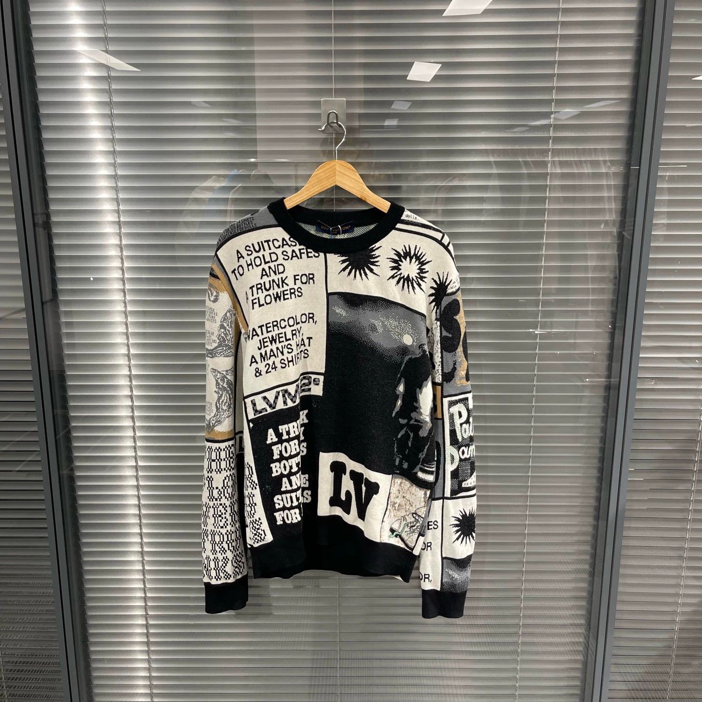 Louis Vuitton Multi Graphic Print Long Sleeve Sweater Size US L / EU 52-54 / 3 - 1 Thumbnail