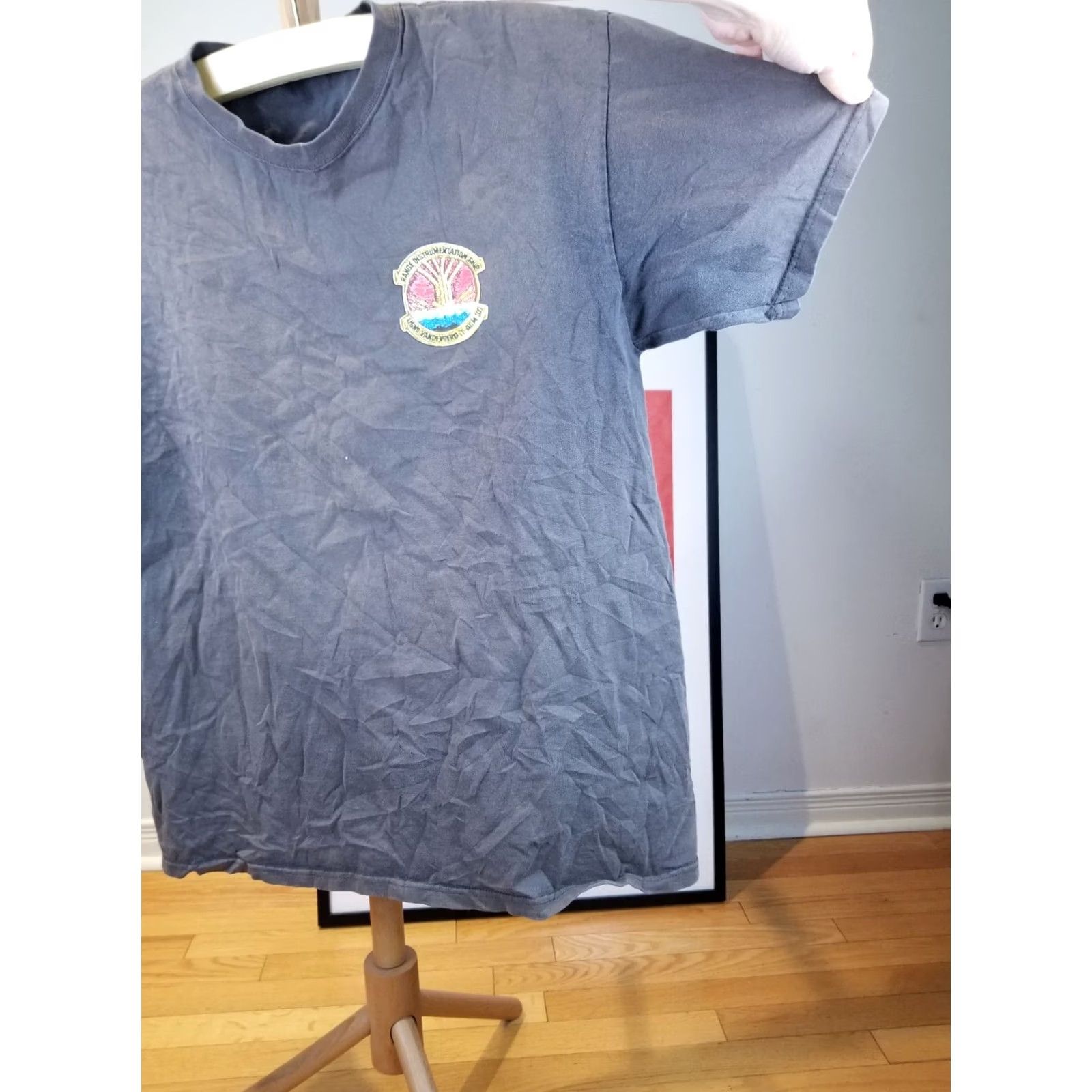 Vintage VINTAGE USNS GENERAL HOYT S VANDENBERG GRADIANT SUN FADED WORN T-SHIRT SZ L Shirt Mens Black 50s 60s Retro Grunge USA T-Shirt Size US L / EU 52-54 / 3 - 7 Thumbnail
