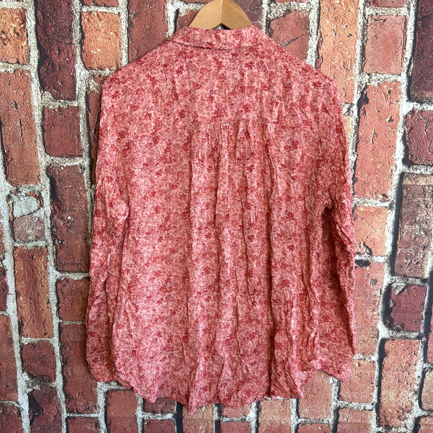 Vintage Pilcro Anthropologie Shirt Womens Large Red Floral Button Up Boho Artsy Shirt Size L / US 10 / IT 46 - 3 Thumbnail