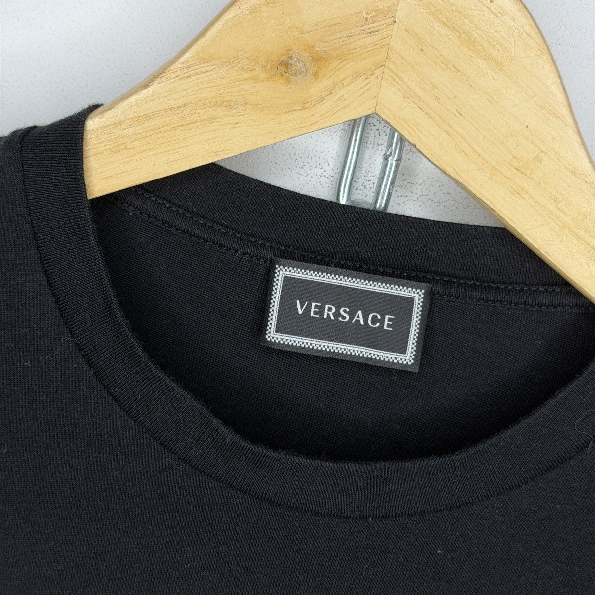 Versace Versace women's t-shirt Size S / US 4 / IT 40 - 4 Thumbnail