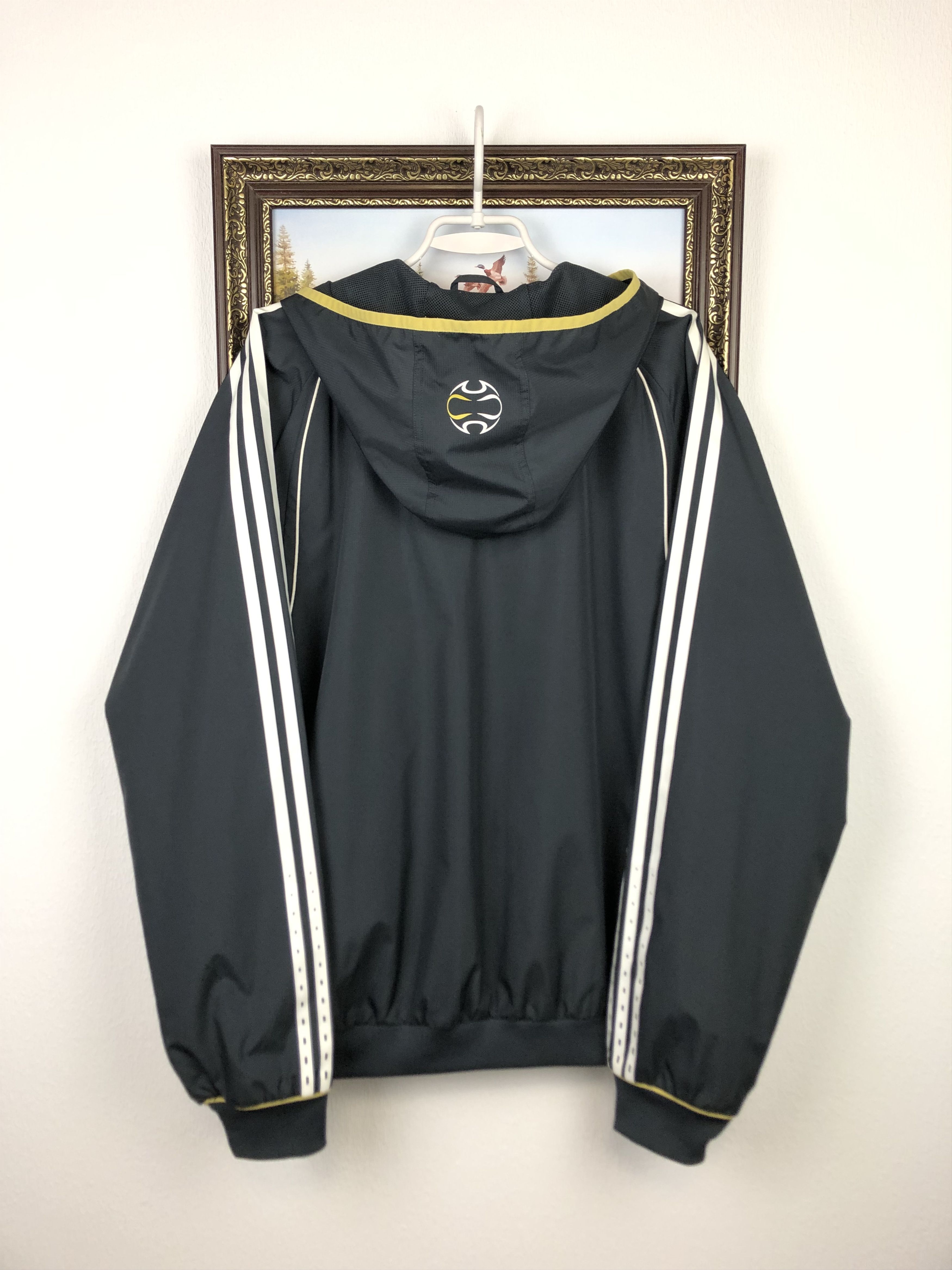 Adidas Vintage Adidas Real Madrid Football Jacket Soccer Track Size US L / EU 52-54 / 3 - 9 Thumbnail