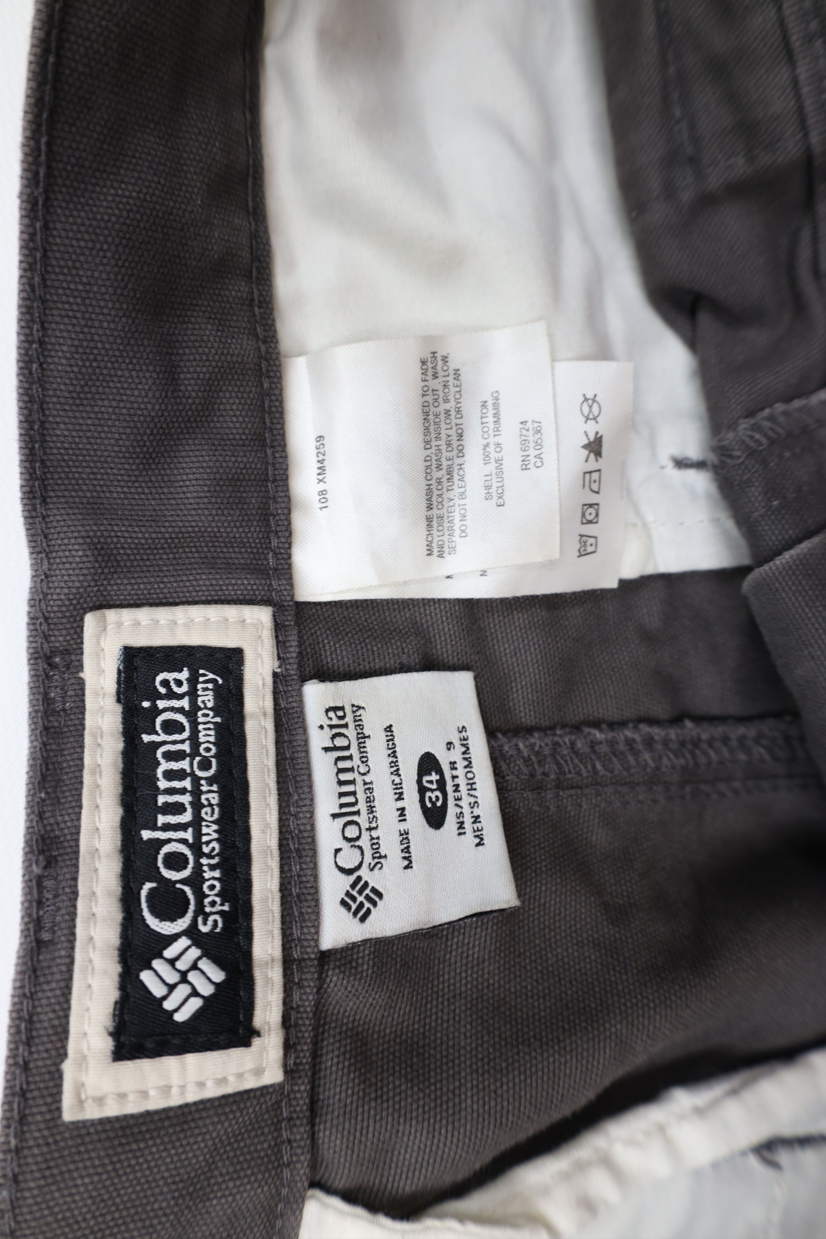 Columbia × Vintage Vintage Columbia Above Knee Heavy Cargo Shorts Gray Cotton Size US 34 / EU 50 - 8 Thumbnail