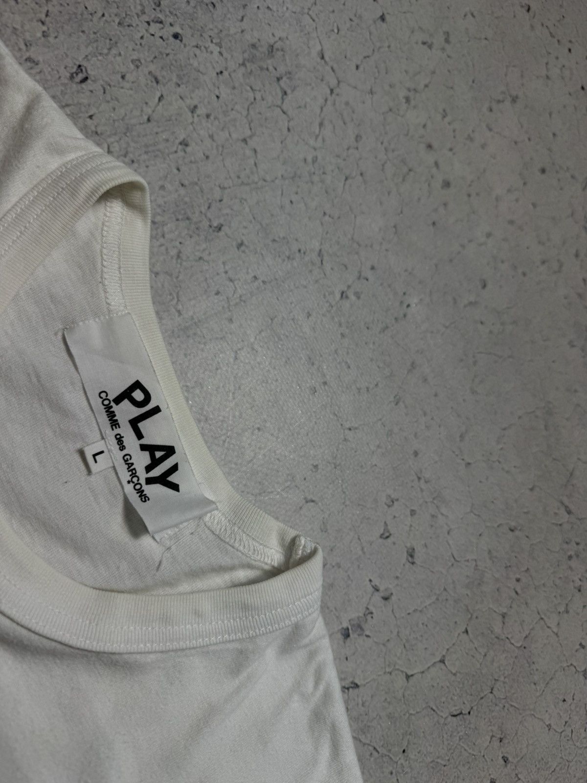 Comme des Garcons PLAY Play Comme Des Garcons Luxury Big Logo T-Shirt White Size US L / EU 52-54 / 3 - 8 Thumbnail