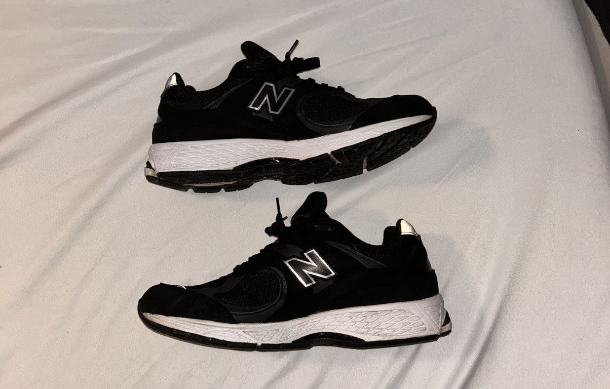 New Balance New Balance Black 2002R Size 10.5 Size US 10.5 / EU 43-44 - 3 Thumbnail