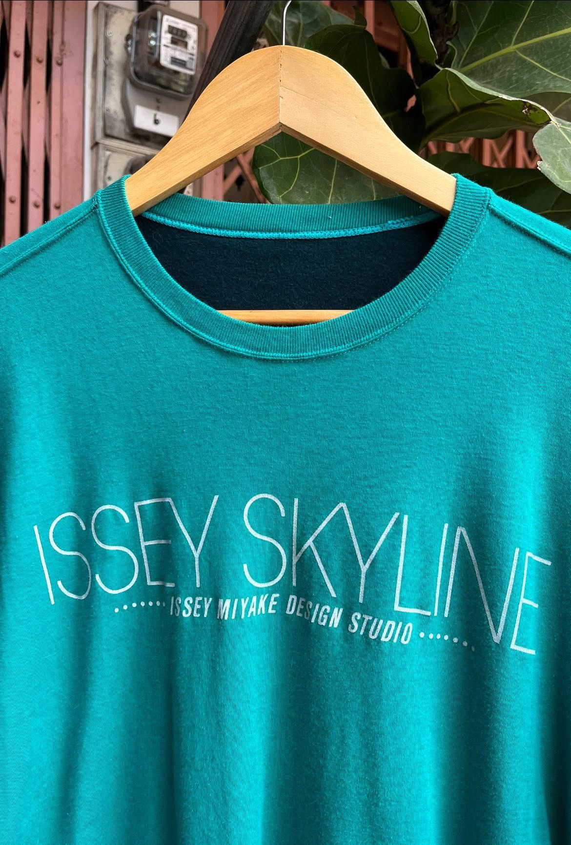 Issey Miyake × Japanese Brand RARE Vintage ISSEY SKYLINE Big Logo Reversible T-Shirt Size US L / EU 52-54 / 3 - 6 Thumbnail