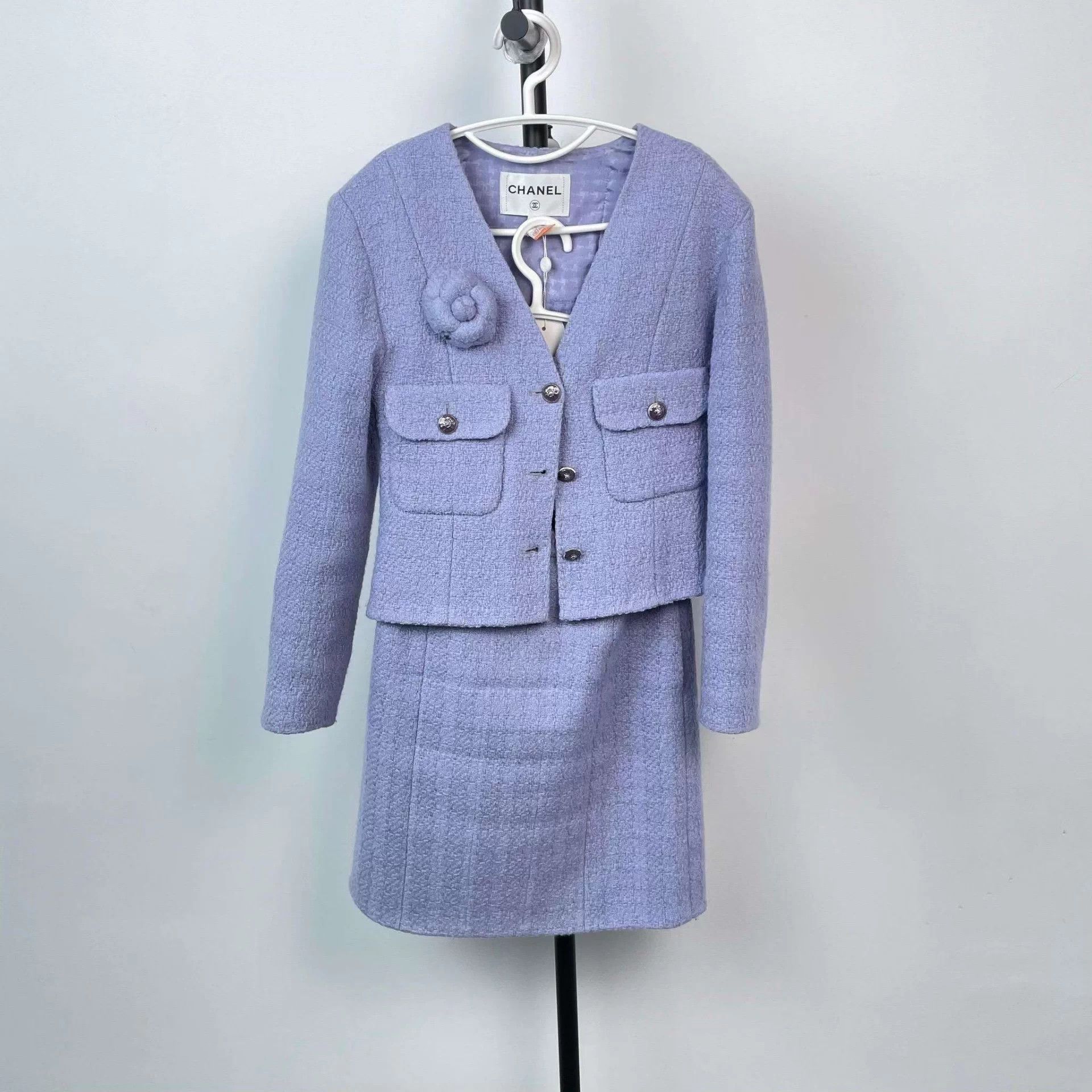 Chanel Chanel Manchester Purple double-pocket cinched Suit 34 Size XS / US 0-2 / IT 36-38 - 1 Thumbnail