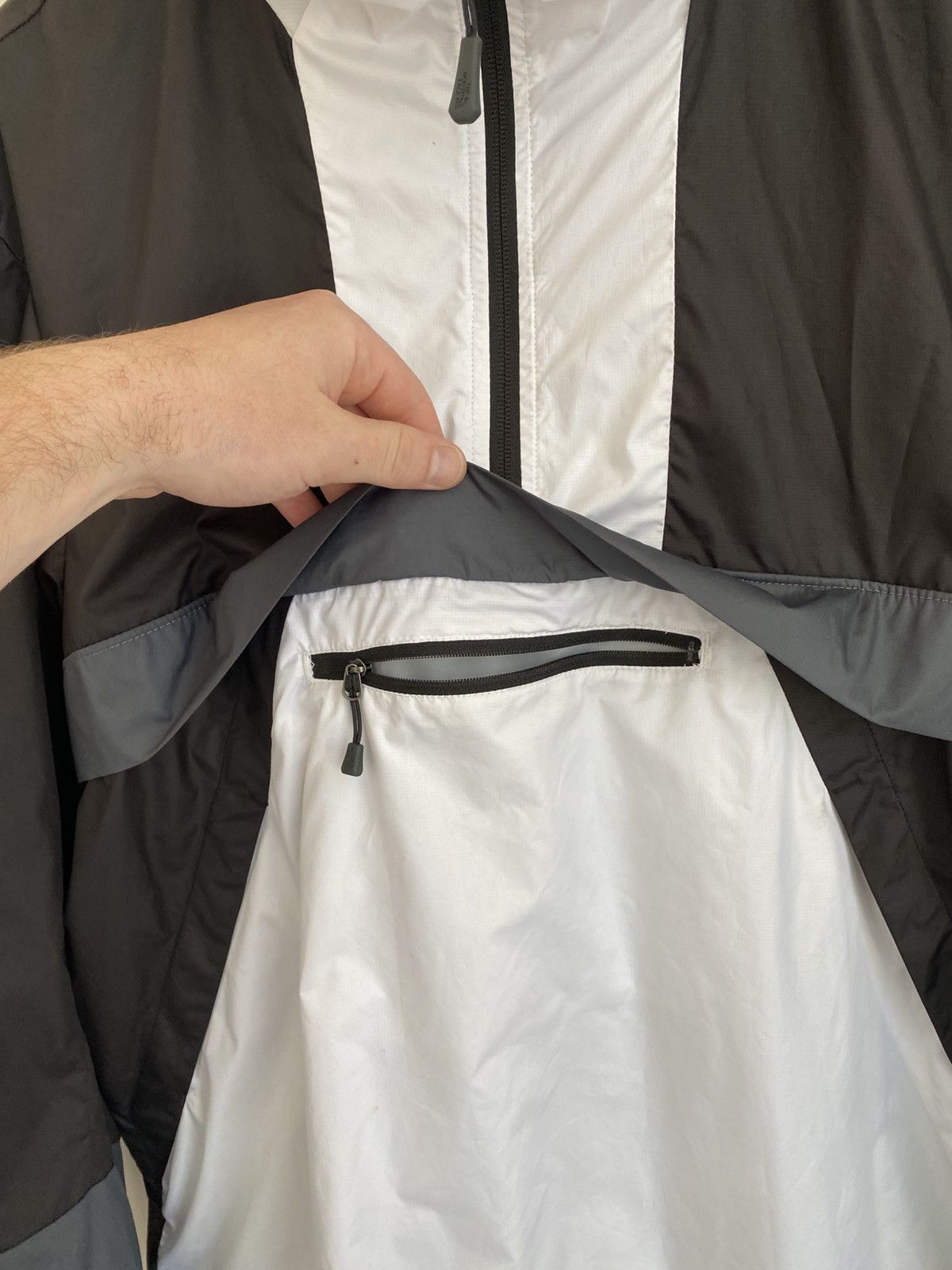 The North Face The North Face Men's Flyweight Anorak Size US M / EU 48-50 / 2 - 4 Thumbnail
