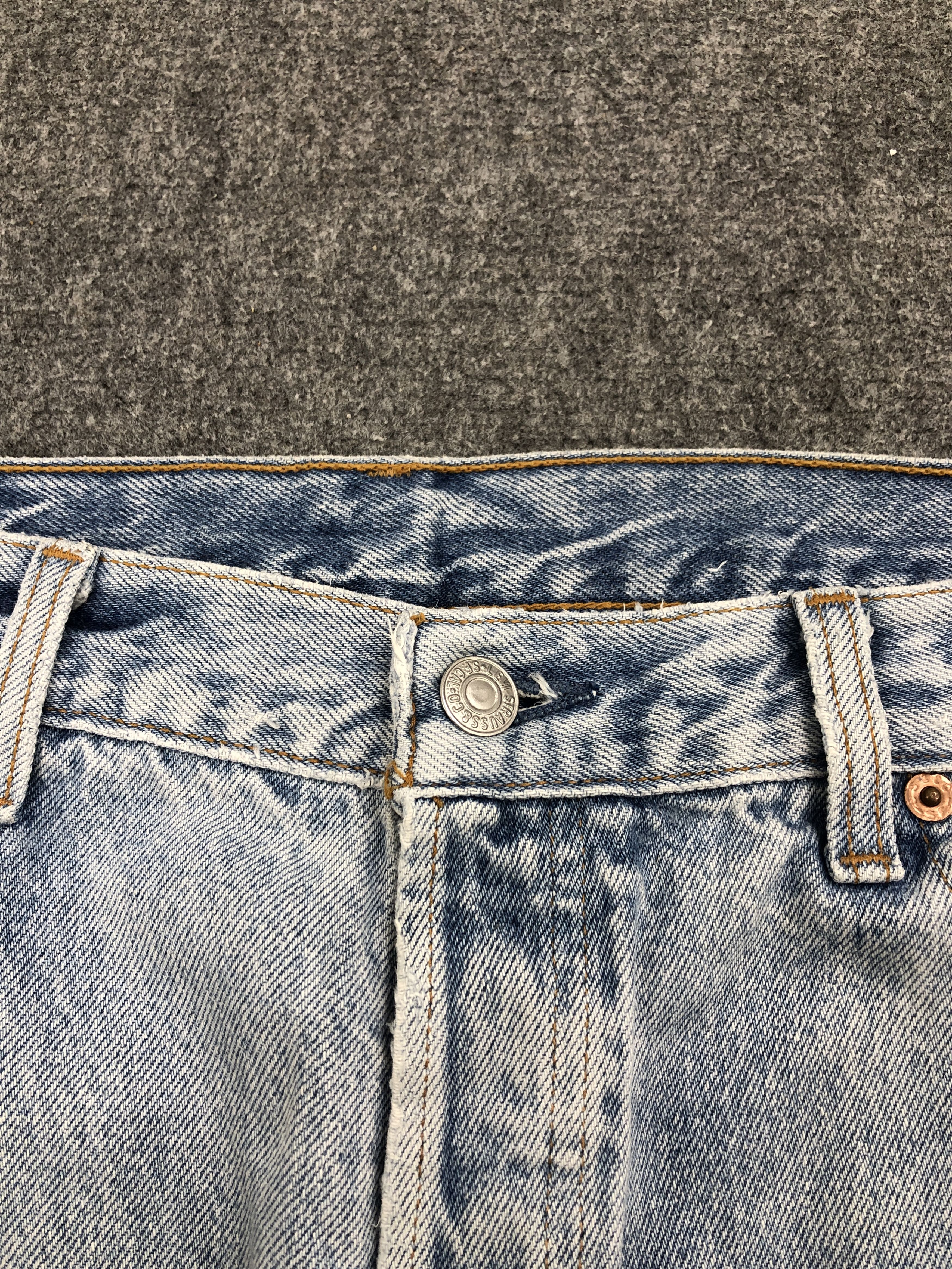 Light Blue Washed Vintage 90s Levis 501 Jeans
