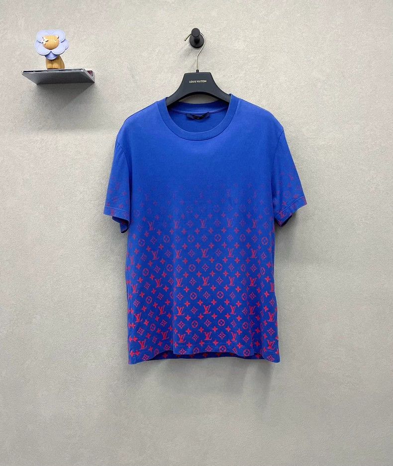 Louis Vuitton Louis Vuitton Blue gradient short sleeve Size US M / EU 48-50 / 2 - 1 Thumbnail