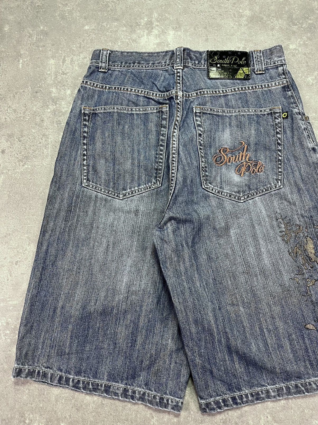 Southpole Southpole Y2K Baggy Tribal Printed Shorts Jorts 31 32 Size US 31 - 10 Thumbnail