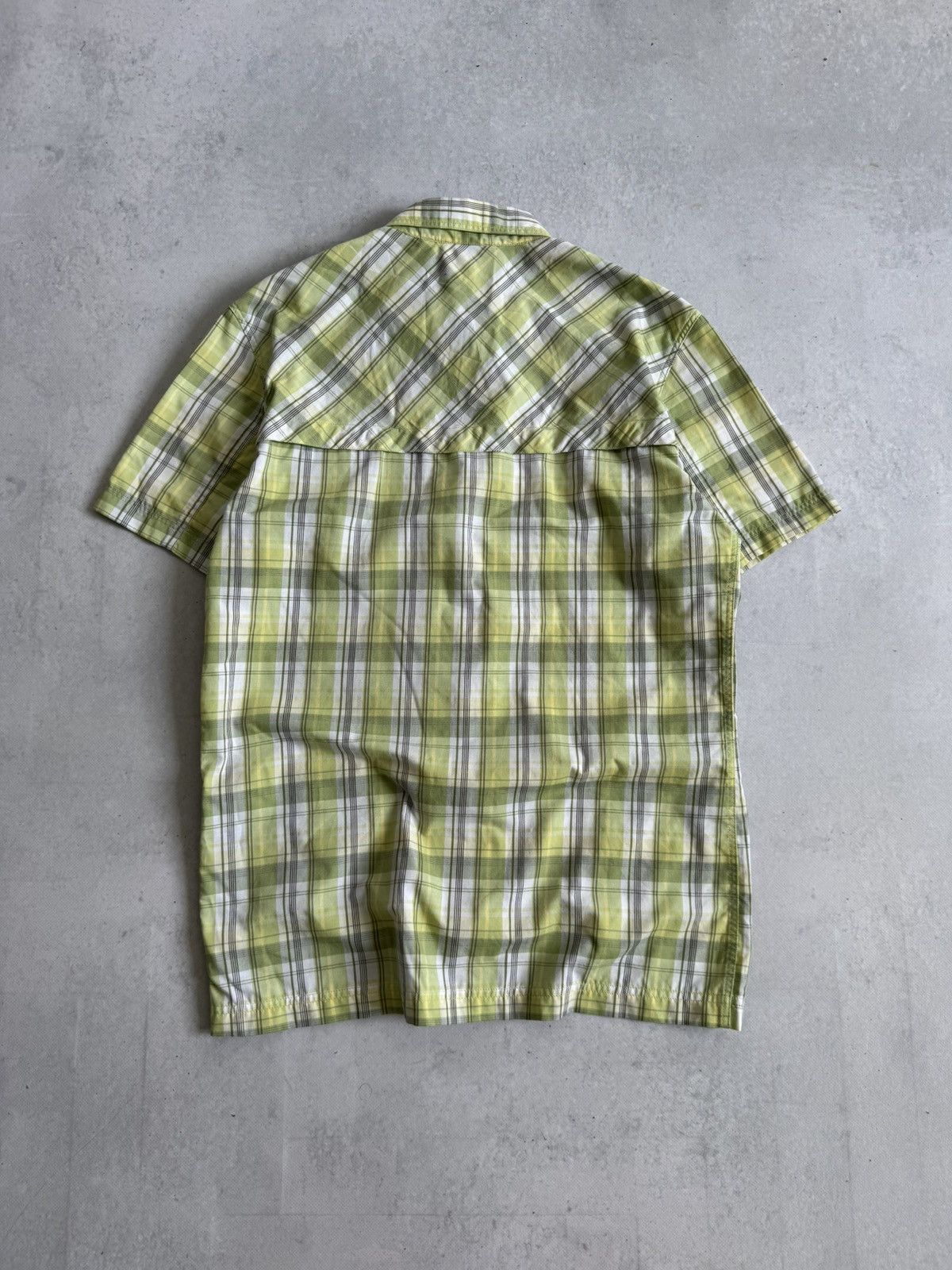 Fjallraven Fjällräven Short Sleeve Men’s Lightweight Outdoor Shirt Size US L / EU 52-54 / 3 - 11 Thumbnail