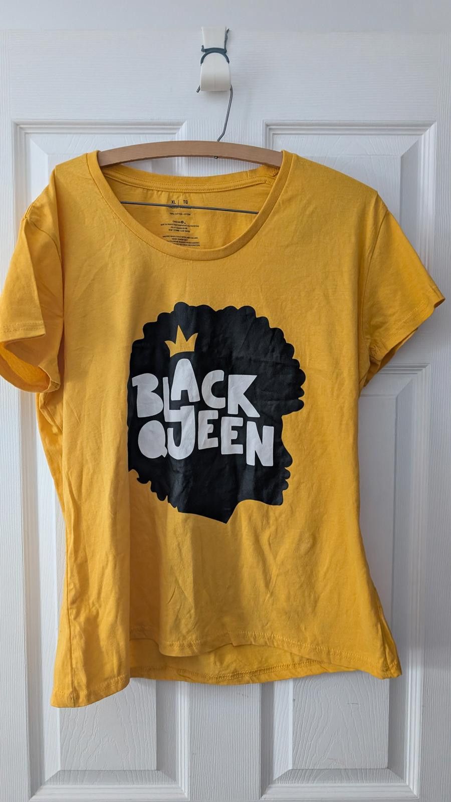 Calibrate Black Queen Graphic T-Shirt – Women’s XL (TG) – Cotton Tee Size XL / US 12-14 / IT 48-50 - 1 Thumbnail