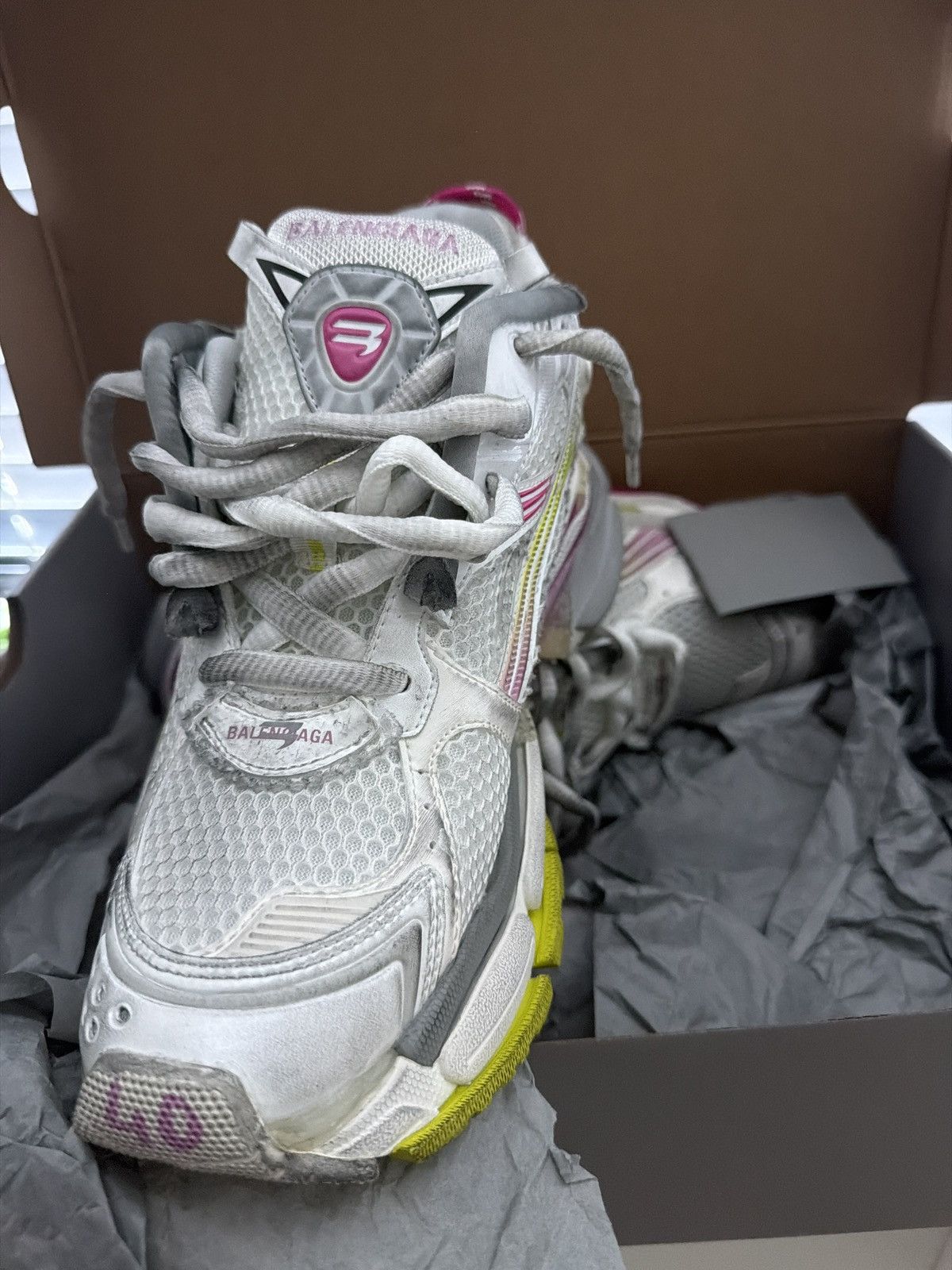Balenciaga Balenciaga Women's Runner Sneakers Size US 10 / IT 40 - 2 Thumbnail