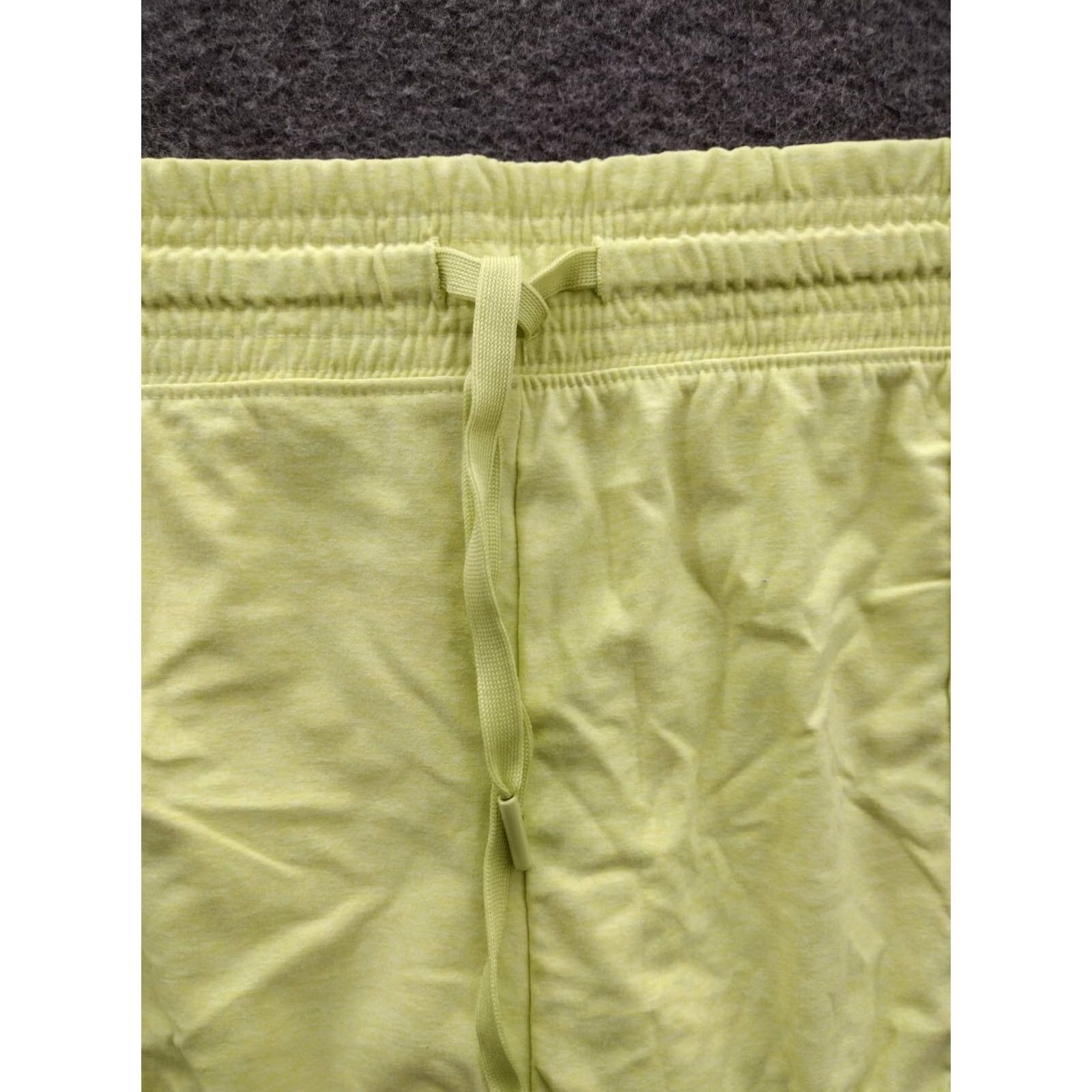 Athletic Works Athletic Works Yellow Performance Shorts Women 3XL Pockets Moisture Wicking Elastic Drawstring Relaxed Gym Shirts? Size 40" / US 18 - 3 Thumbnail