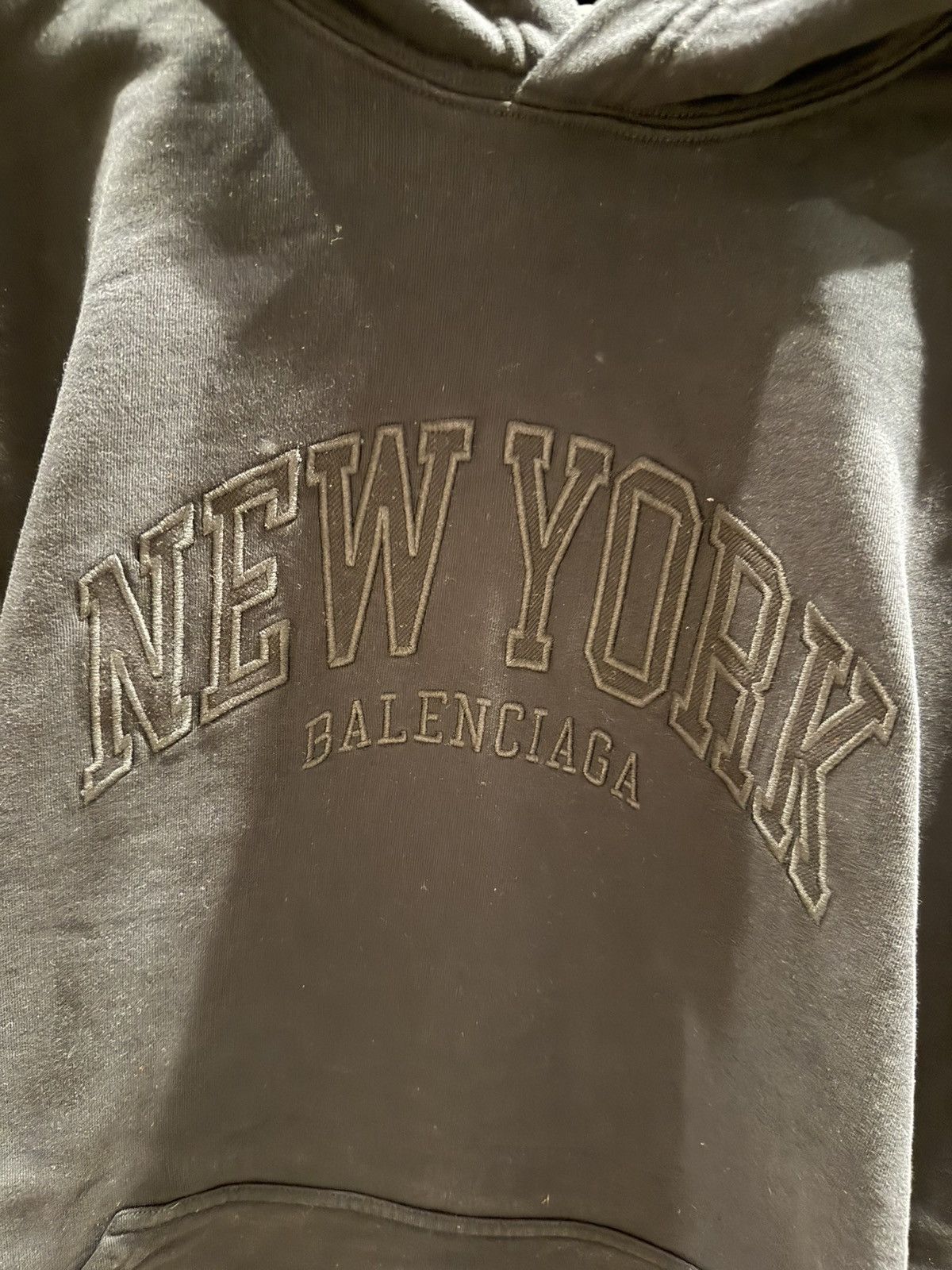 Balenciaga Balenciaga Embroidered New York Hoodie Black size 5 Size US M / EU 48-50 / 2 - 2 Thumbnail