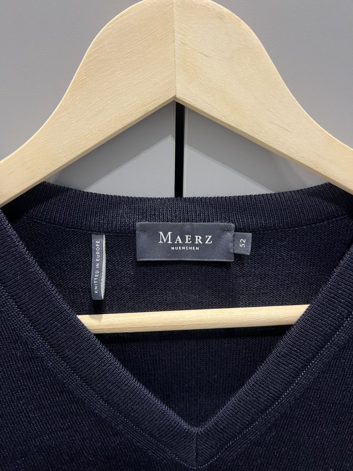 Japanese Brand Vintage Maerz Munchen V-neck Sweater Sweatshirt 52 Size Knit Size US L / EU 52-54 / 3 - 16 Thumbnail