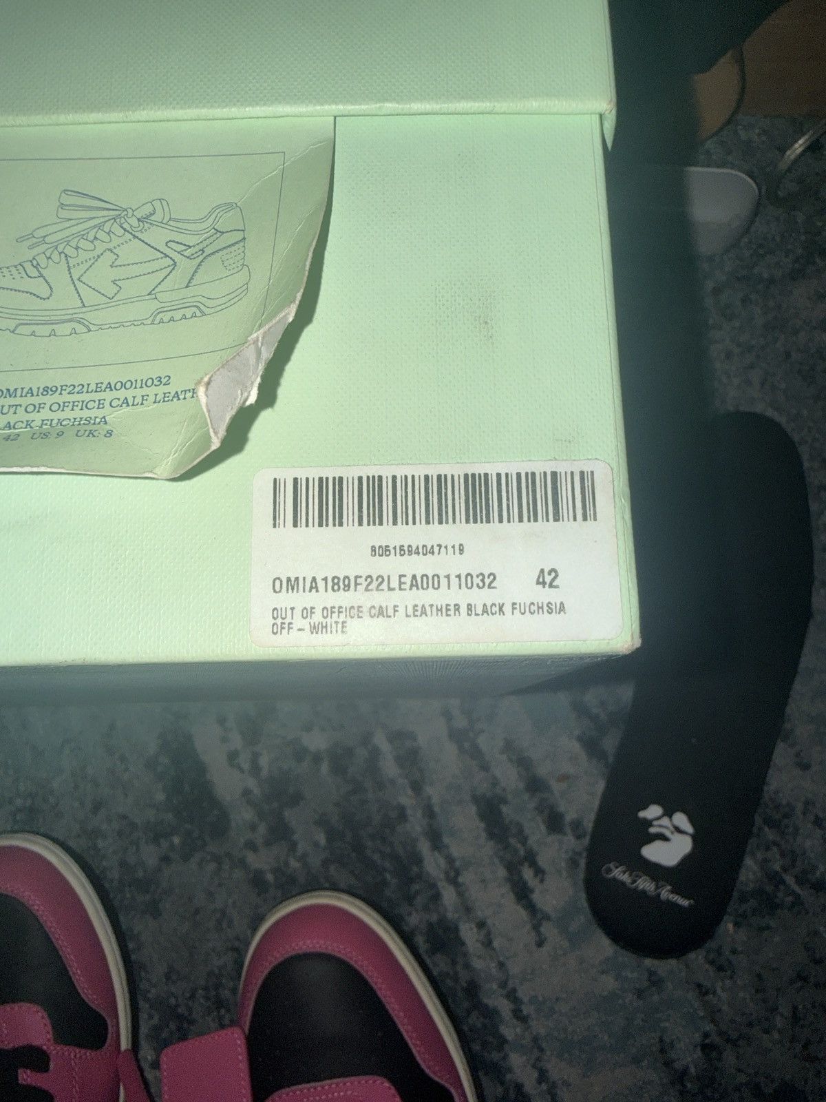 Off-White Off white OUT OF OFFICE Size US 9.5 / EU 42-43 - 10 Thumbnail
