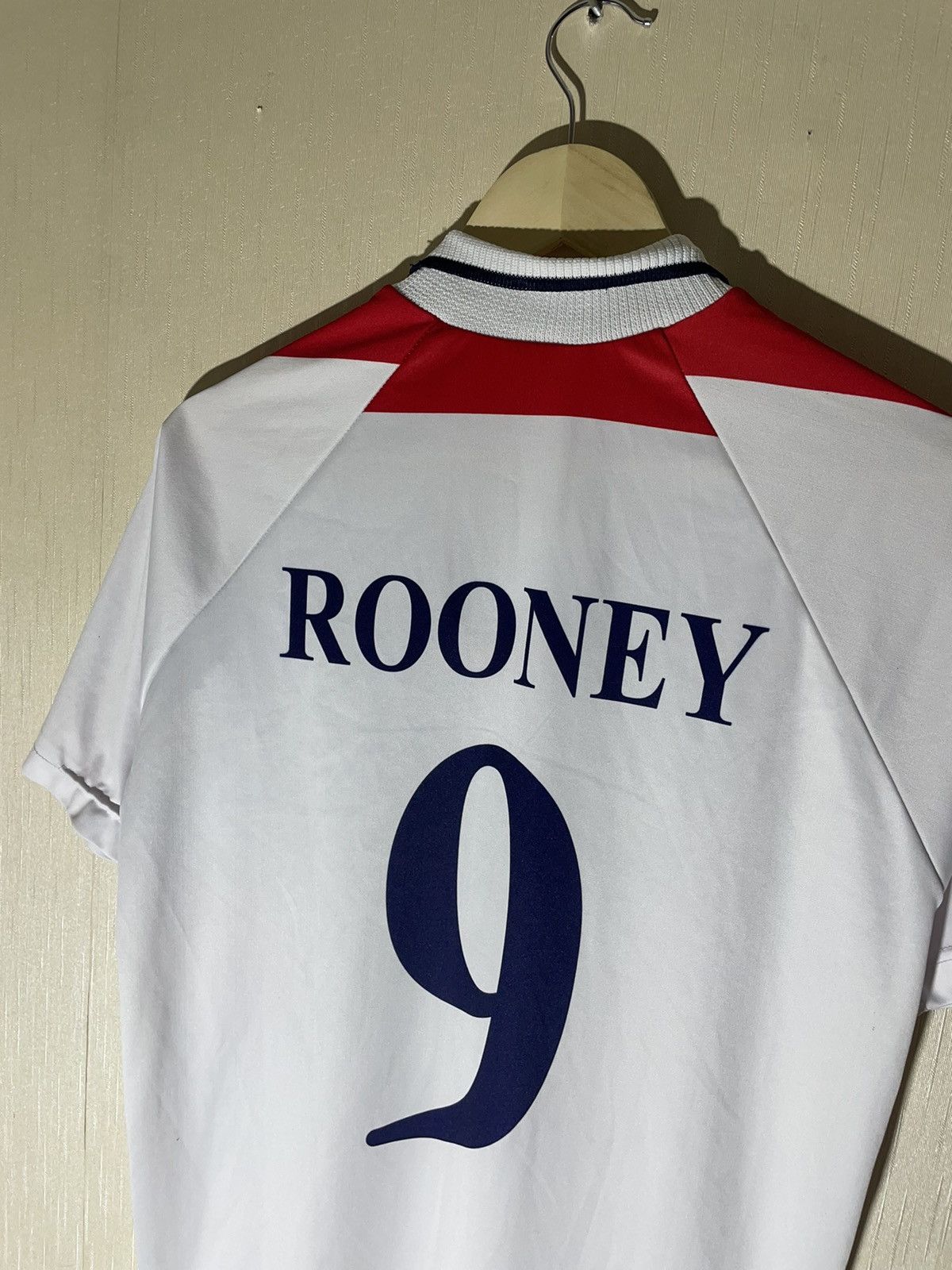 Vintage England Rooney #9 vintage soccer jersey Size US L / EU 52-54 / 3 - 5 Thumbnail