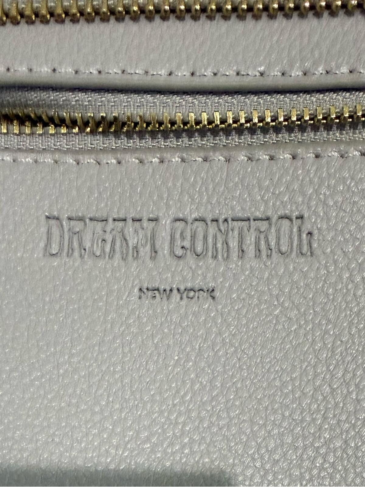 Other Elegant Light Grey Leather Tote with Gold Accents Size ONE SIZE - 6 Thumbnail