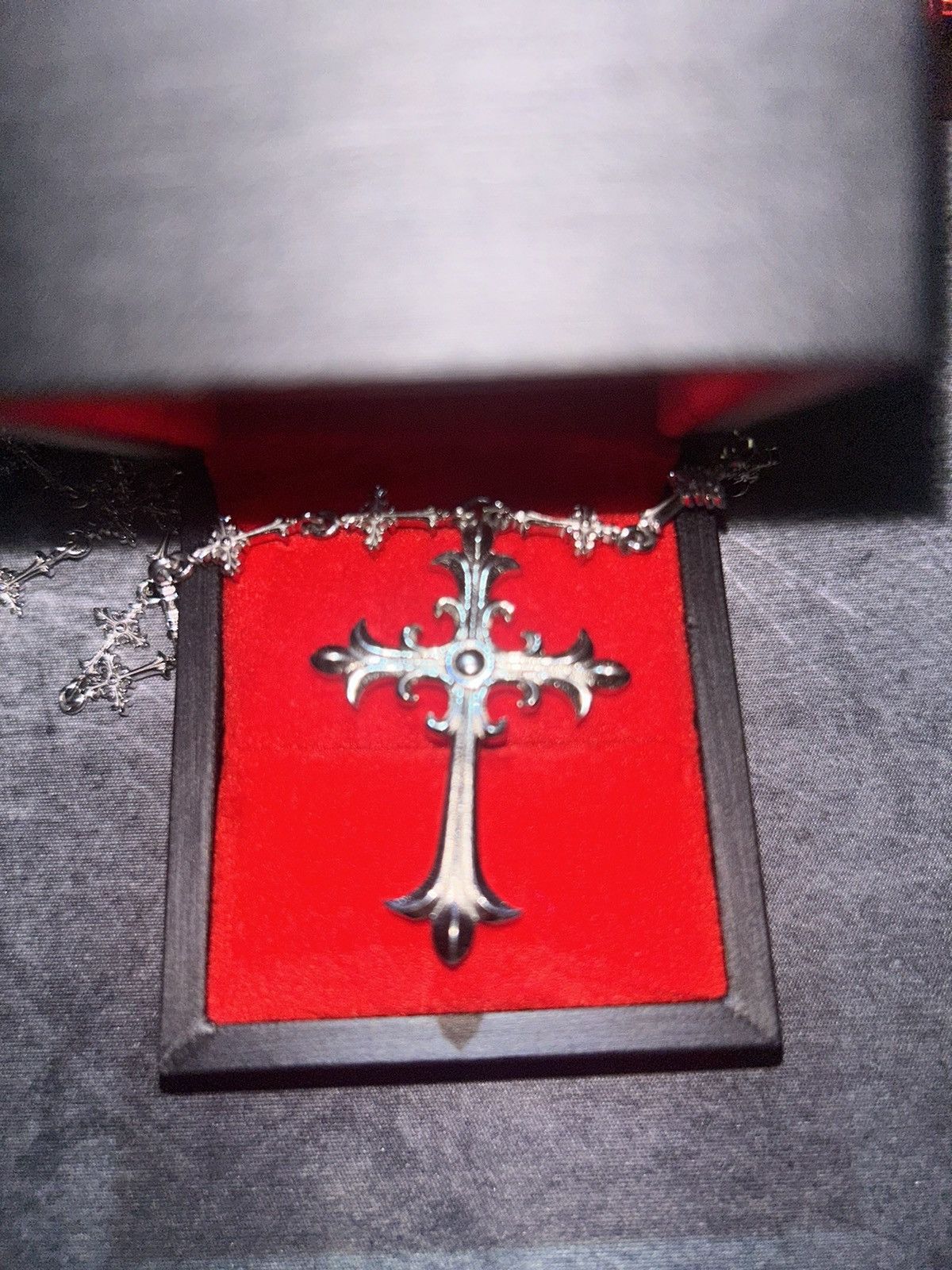 Vintage Vintage Yordy cross chain Size ONE SIZE - 6 Thumbnail