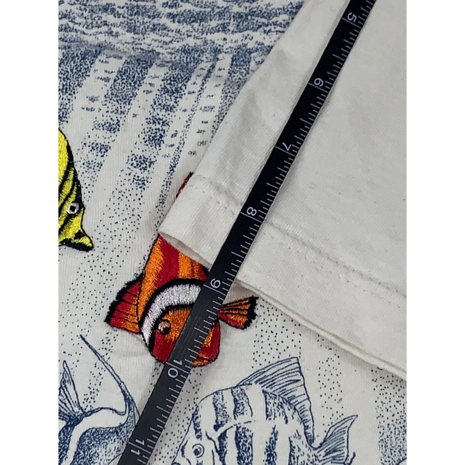 Jerzees VINTAGE Galveston Island T Shirt L White Embroidered Fish 4828 Mens Size US L / EU 52-54 / 3 - 7 Thumbnail