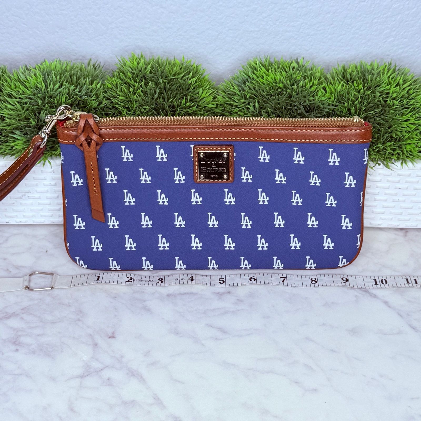 Dooney & Bourke Dooney & Bourke Los Angeles Dodgers Extra Large Wristlet Size ONE SIZE - 7 Thumbnail