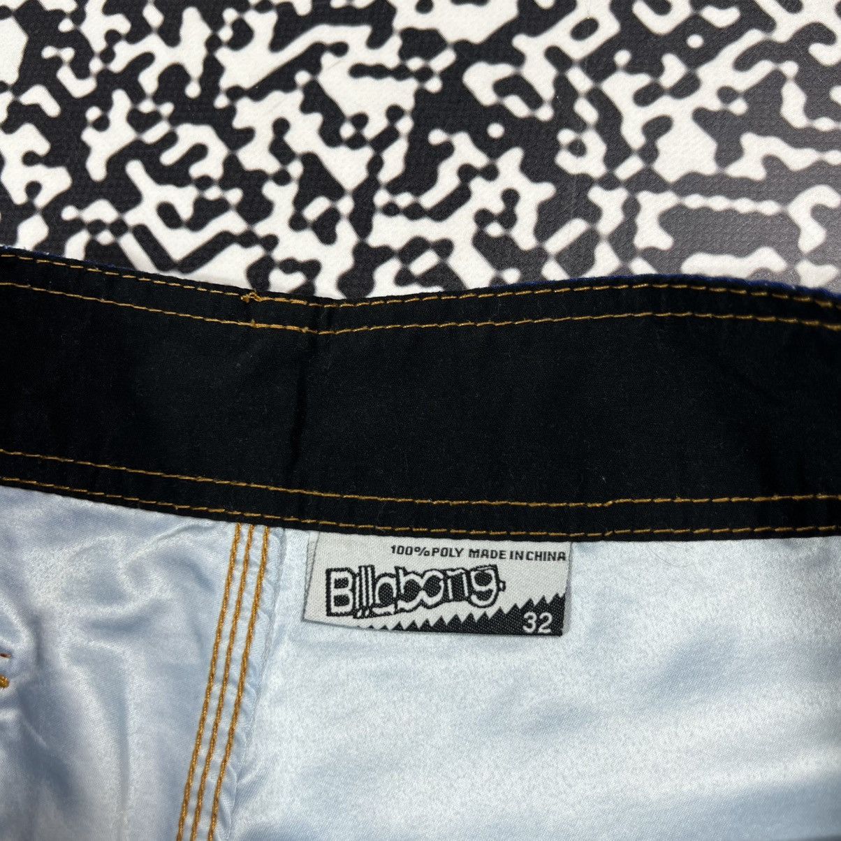 Billabong Vintage Y2K Billabong Wave Print Surf Retro Style Shorts Size US 32 / EU 48 - 12 Thumbnail