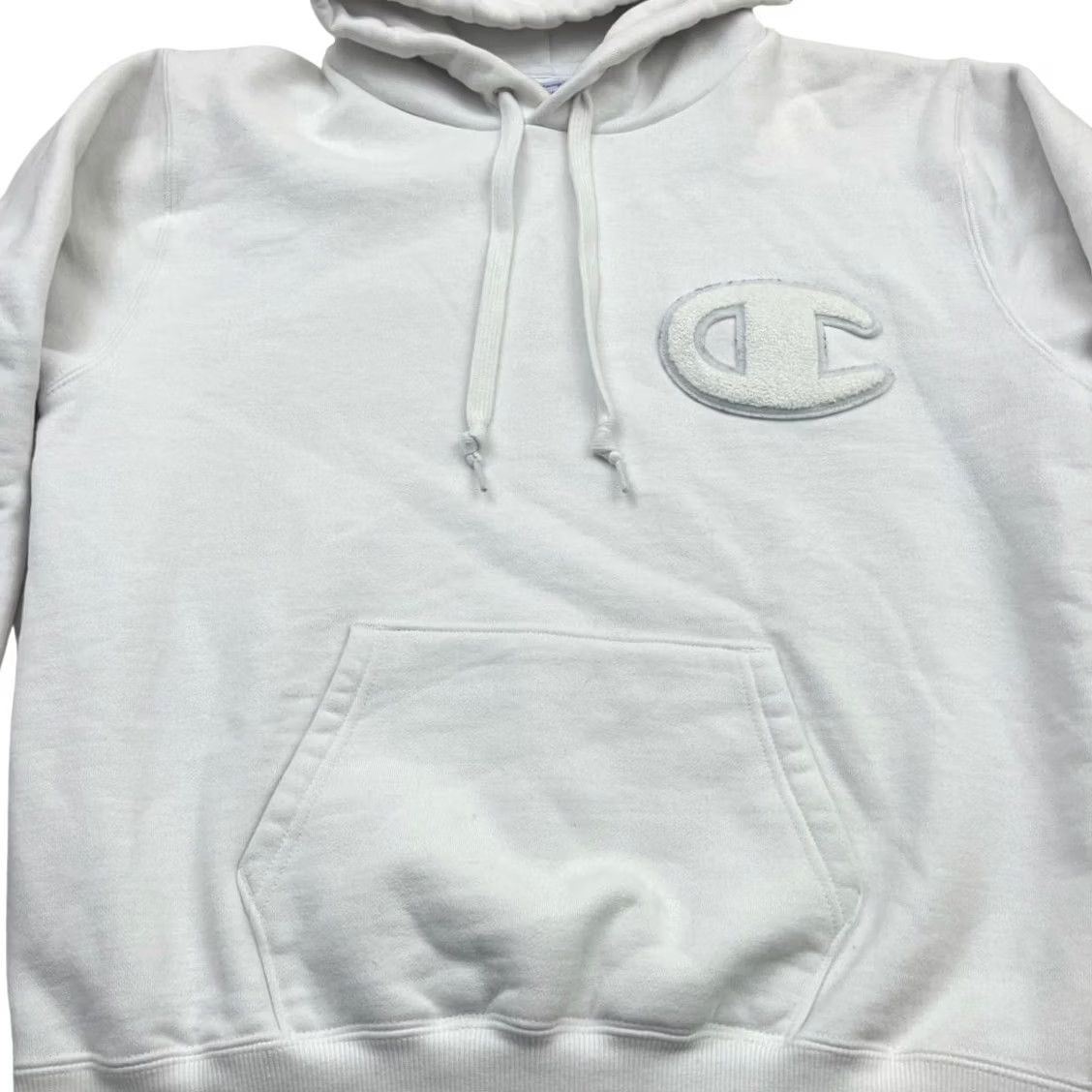 Champion VINTAGE Champion Hoodie Womens S White Fleece Pullover Y2K Logo Japanese Size S / US 4 / IT 40 - 2 Thumbnail