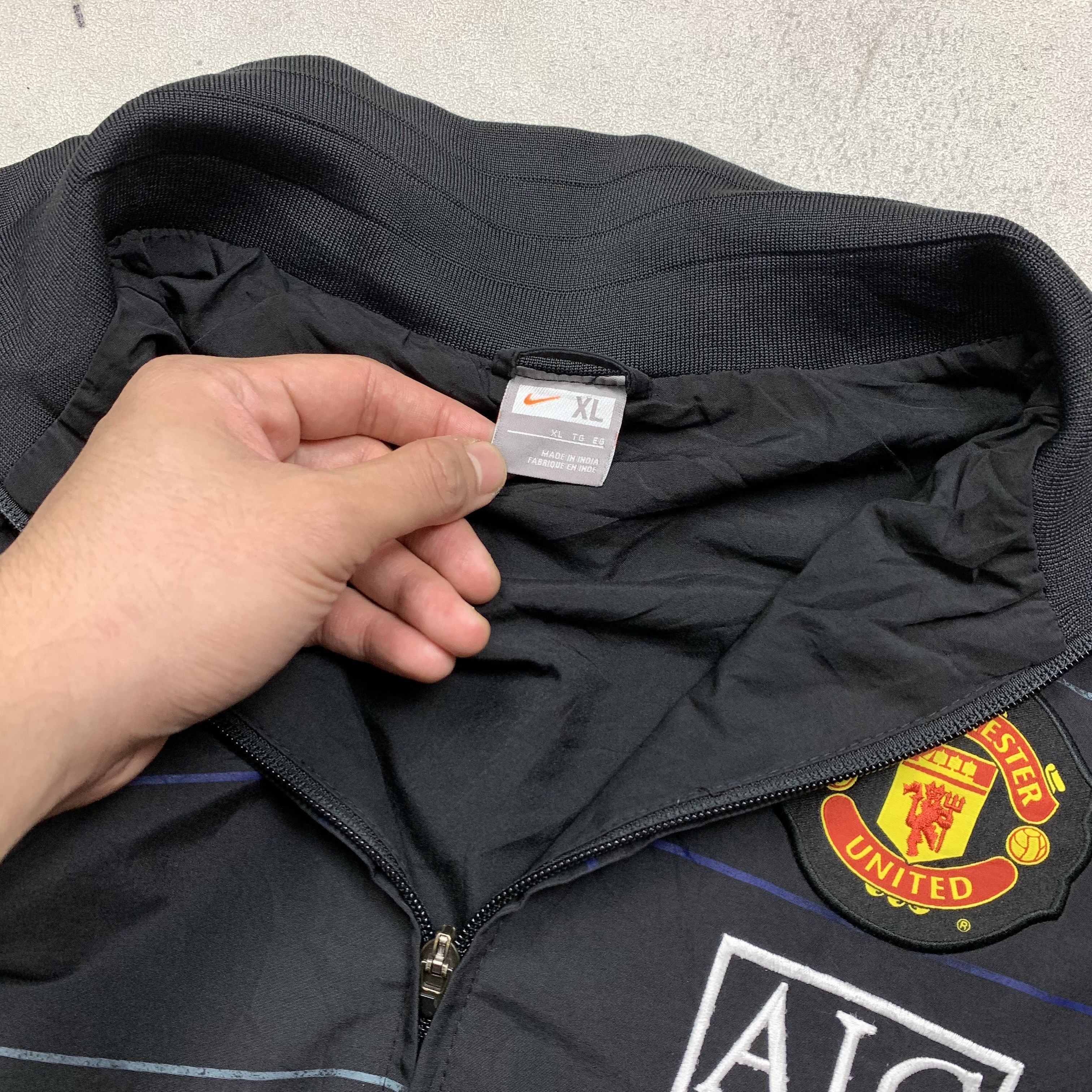 Nike Nike Manchester United Track Jacket Size US L / EU 52-54 / 3 - 4 Thumbnail