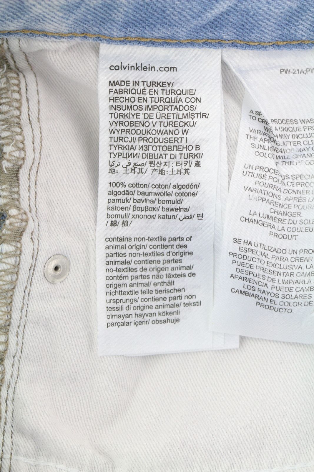 Calvin Klein 90S STRAIGHT W29 Light Blue Washed Zip Fly Denim 85297 Size US 29 - 8 Thumbnail