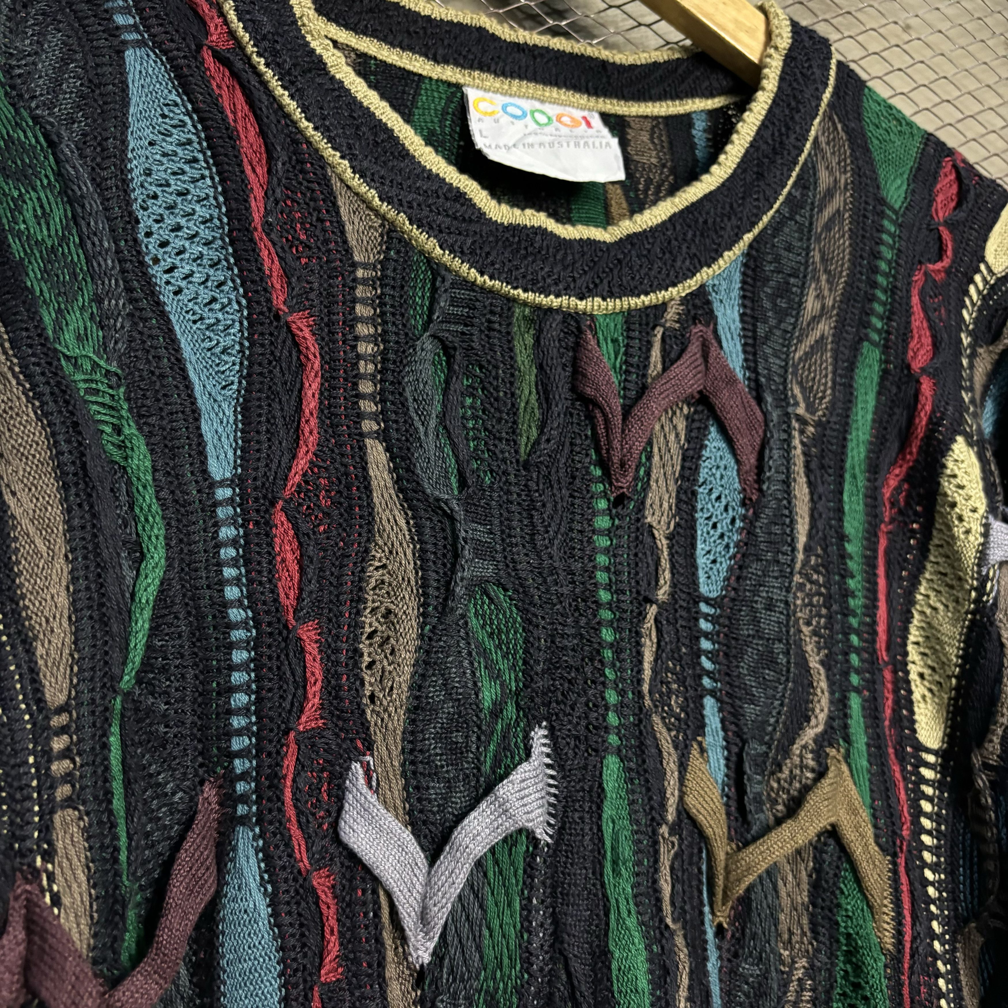 Coogi Vintage Coogi 3d Knit Sweater Size US L / EU 52-54 / 3 - 4 Thumbnail