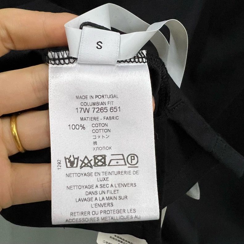 Givenchy Givenchy Crystal Button Short Sleeve Dress S Size Size US S / EU 44-46 / 1 - 4 Thumbnail